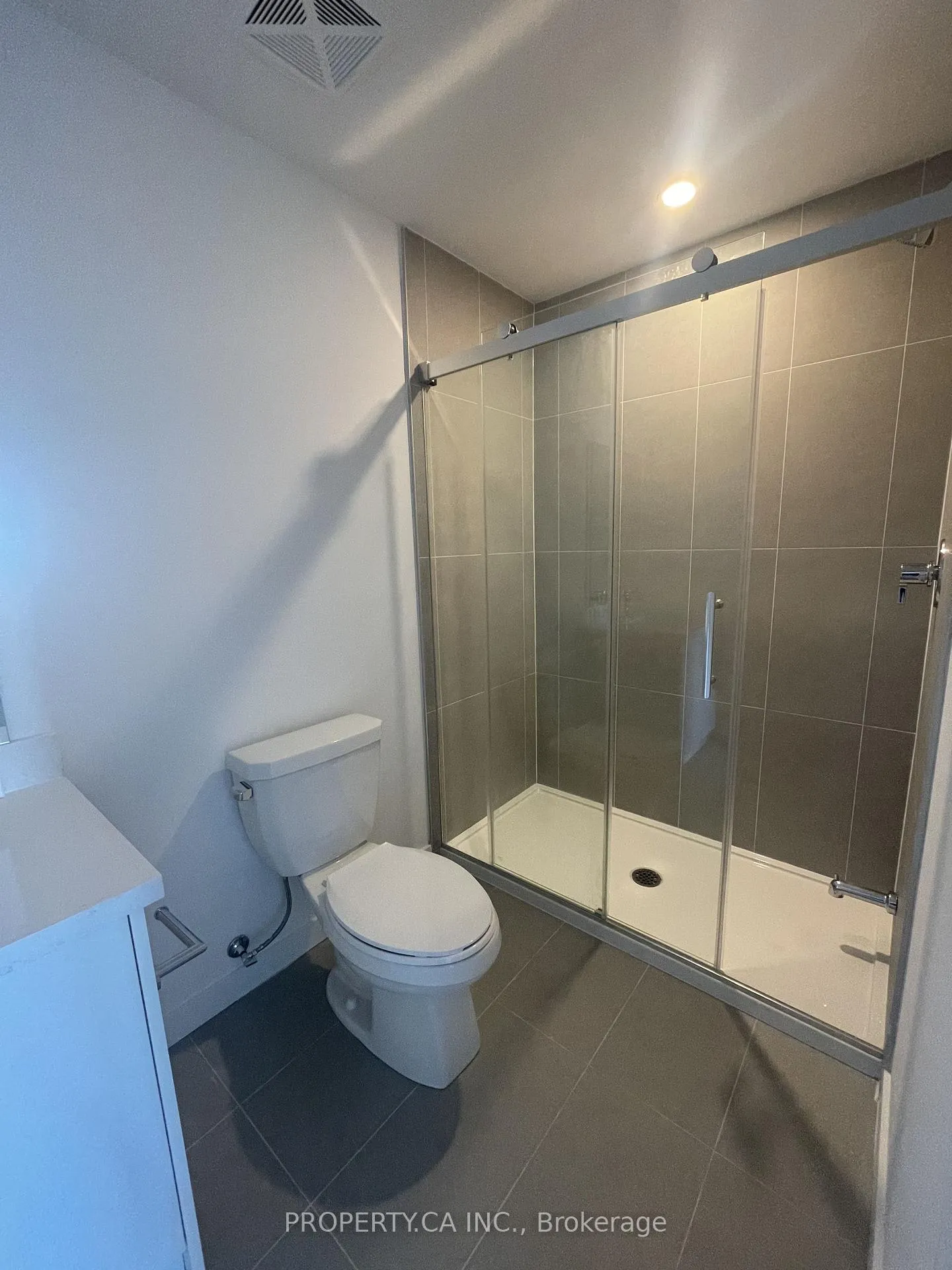 Photo 30 of Unit 8, 30 Markdale Lane, Markham, Middlefield — HOMEH