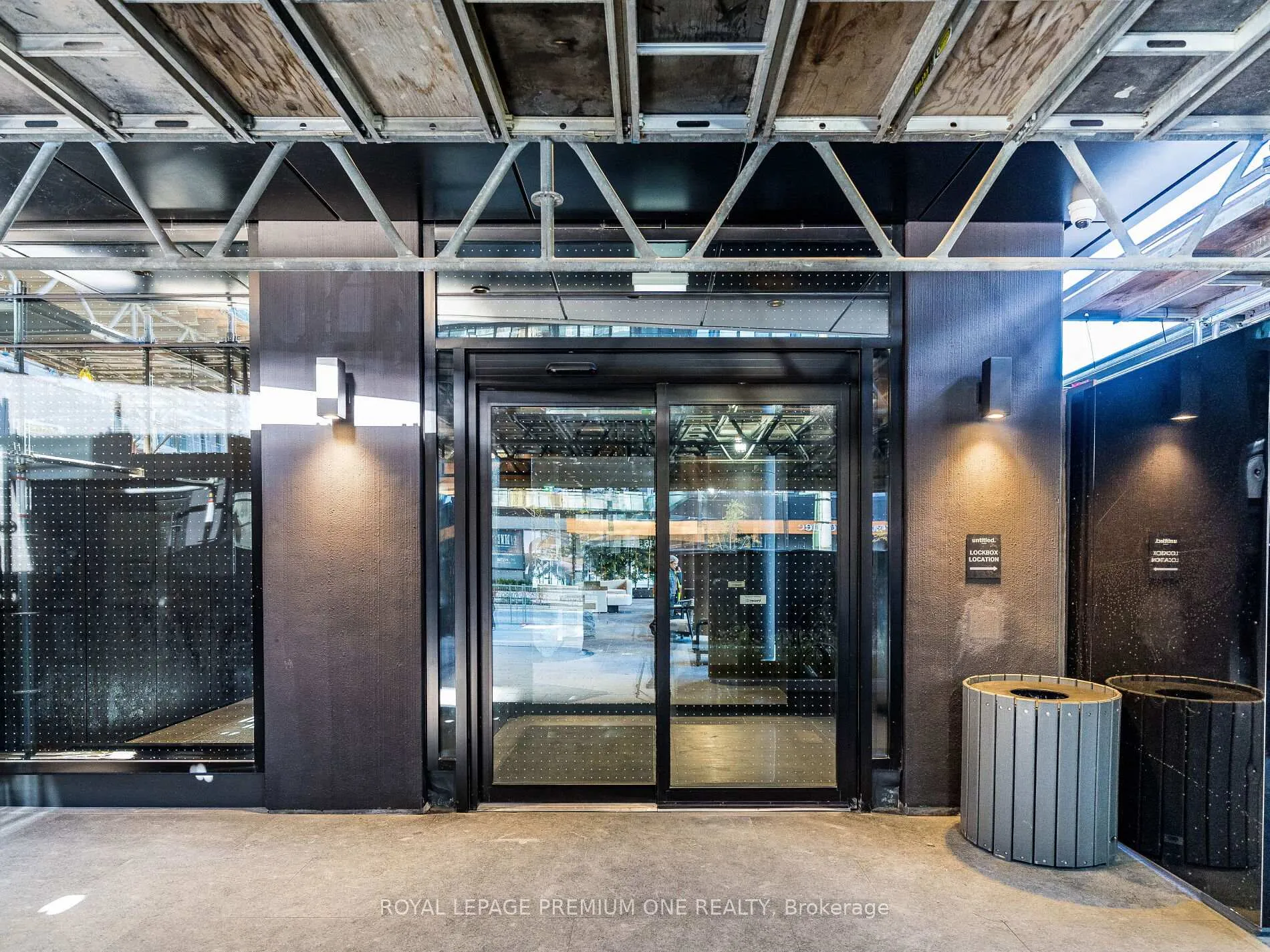 Photo 2 of Unit #310S, 110 Broadway Avenue, Toronto, Mount Pleasant West — HOMEH