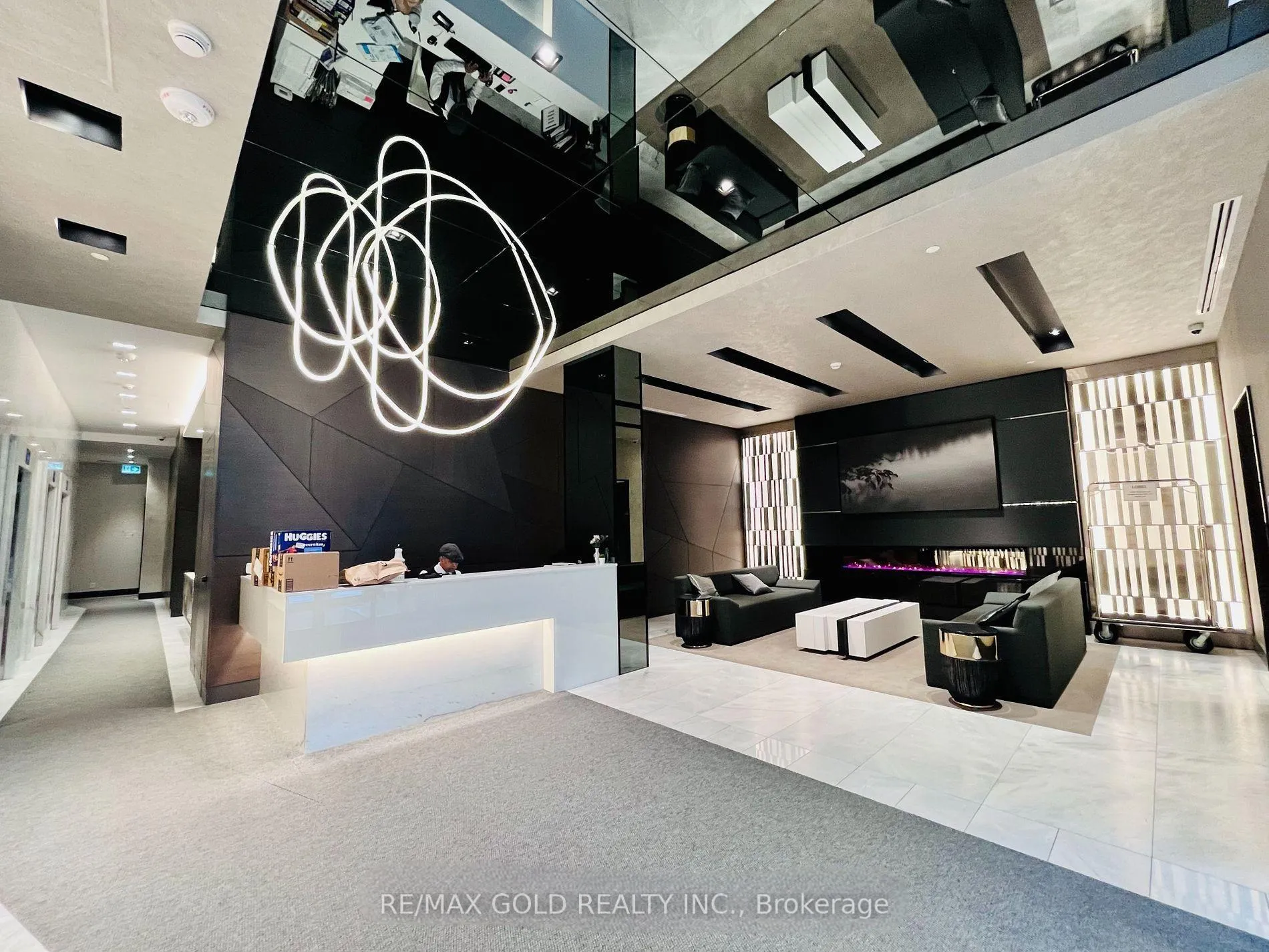 Photo 3 of Unit 1605, 609 Avenue Road, Toronto, Yonge-St. Clair — HOMEH