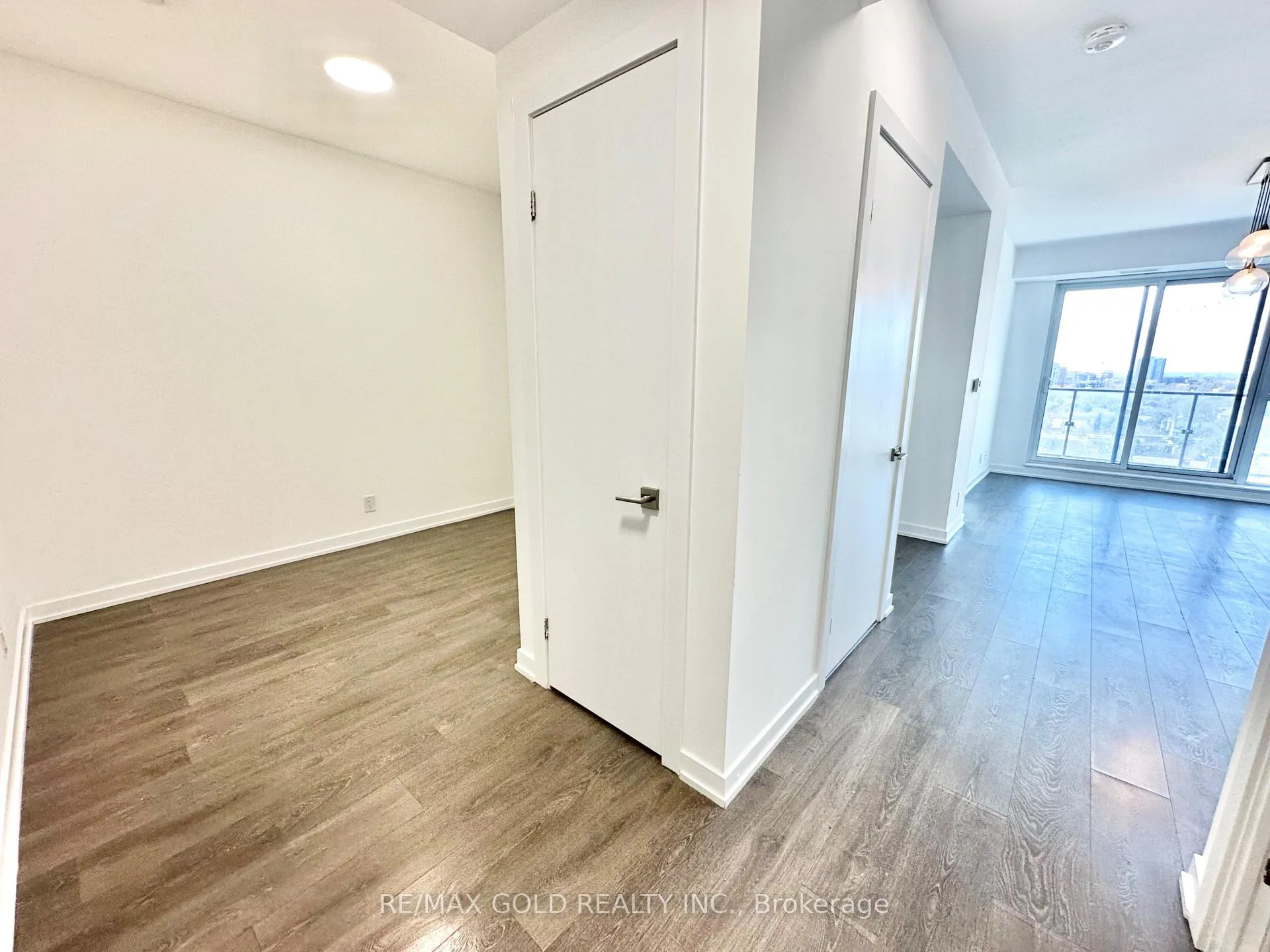 Photo 12 of Unit 1605, 609 Avenue Road, Toronto, Yonge-St. Clair — HOMEH