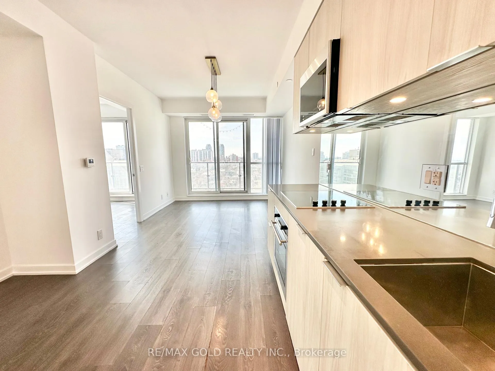 Photo 16 of Unit 1605, 609 Avenue Road, Toronto, Yonge-St. Clair — HOMEH