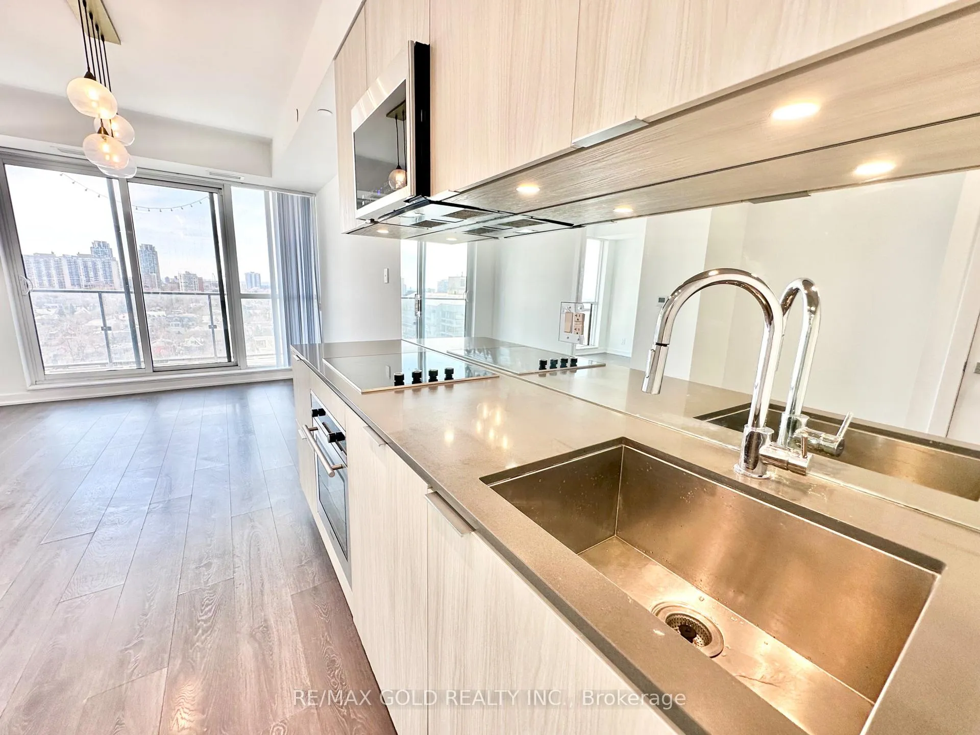 Photo 17 of Unit 1605, 609 Avenue Road, Toronto, Yonge-St. Clair — HOMEH