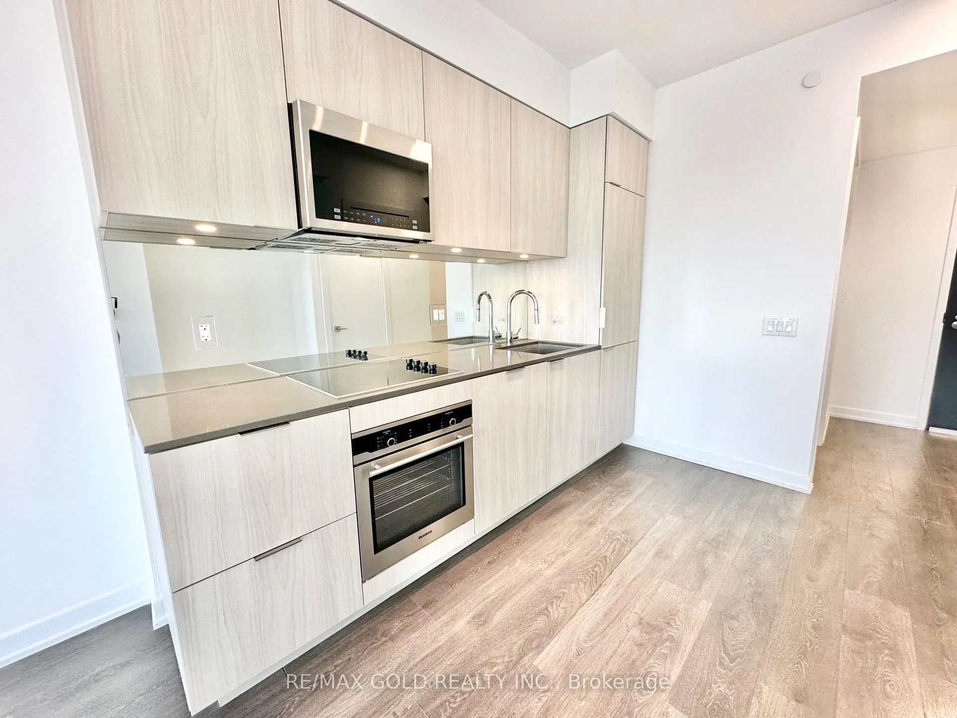Photo 20 of Unit 1605, 609 Avenue Road, Toronto, Yonge-St. Clair — HOMEH