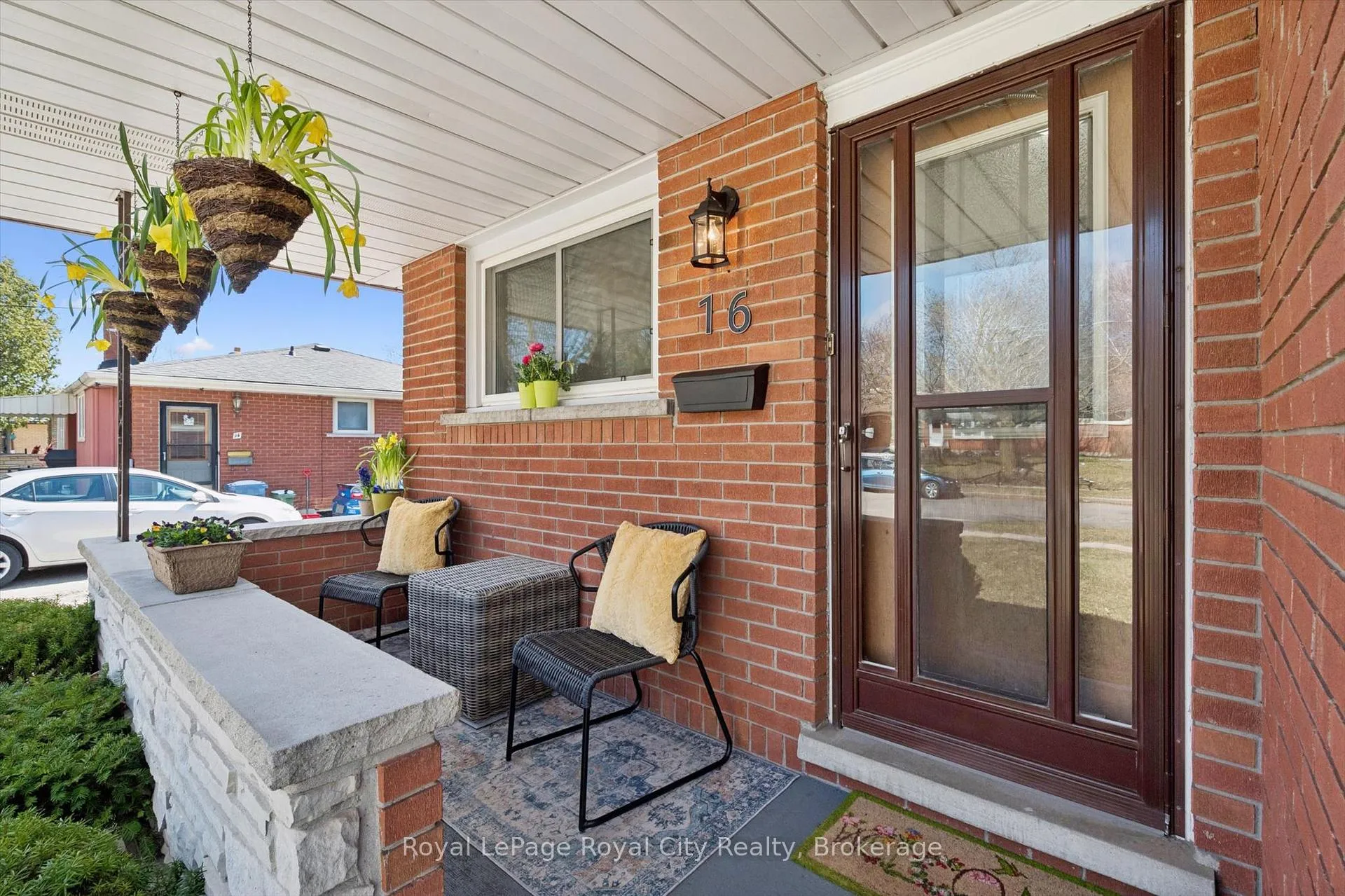 Photo 4 of 16 Kenwood Crescent, Guelph, Junction/Onward Willow — HOMEH