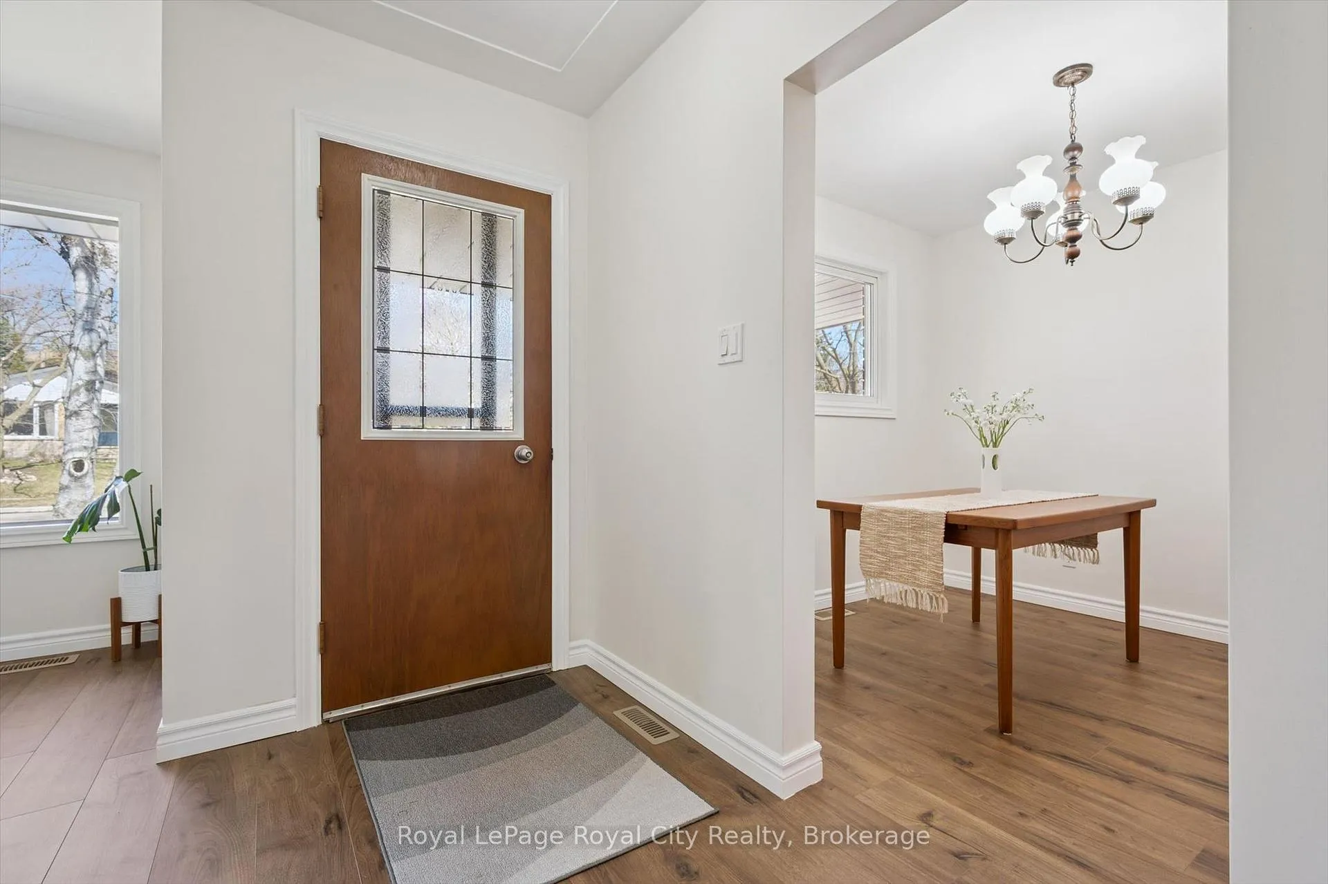 Photo 5 of 16 Kenwood Crescent, Guelph, Junction/Onward Willow — HOMEH