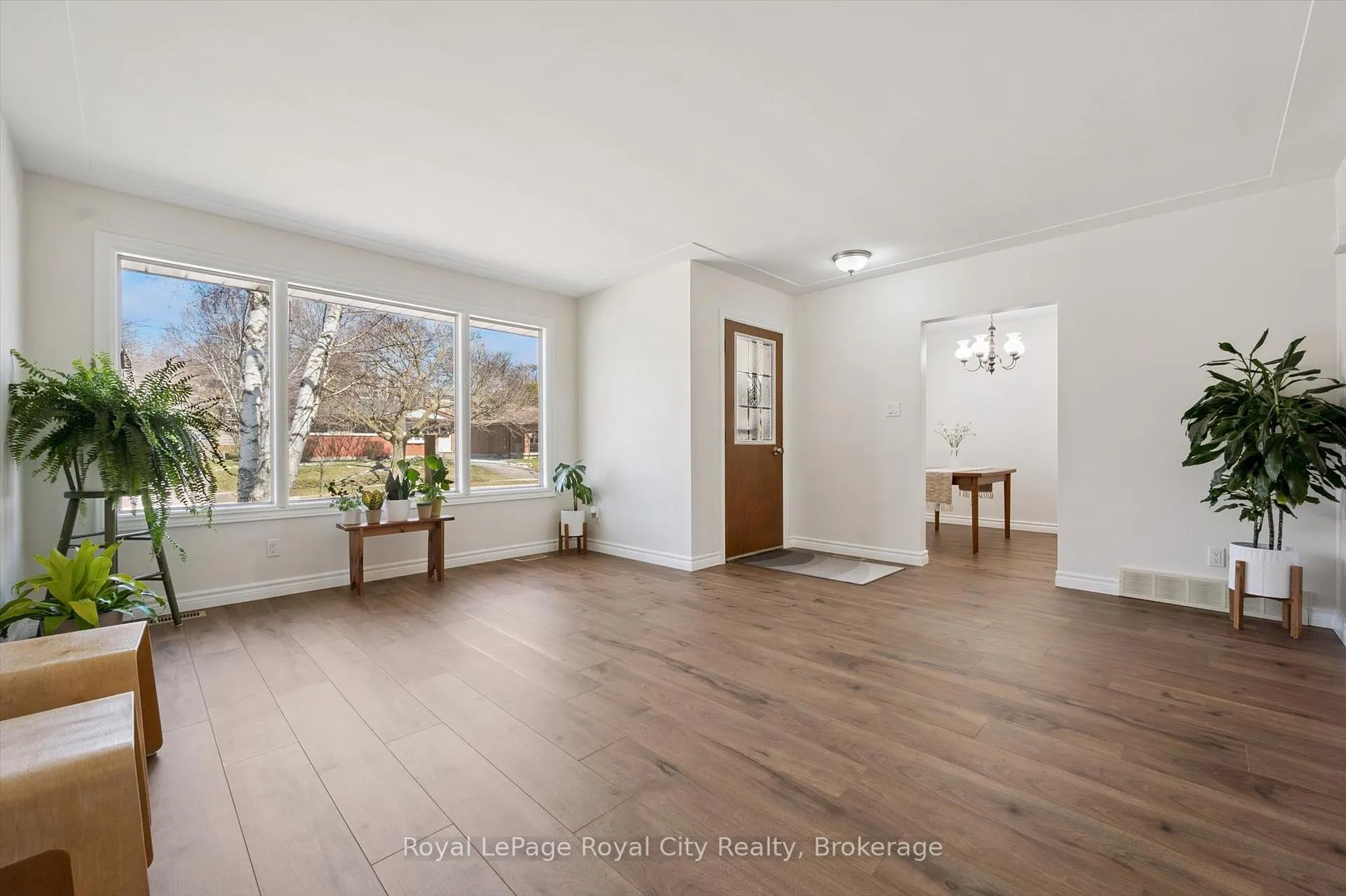 Photo 7 of 16 Kenwood Crescent, Guelph, Junction/Onward Willow — HOMEH