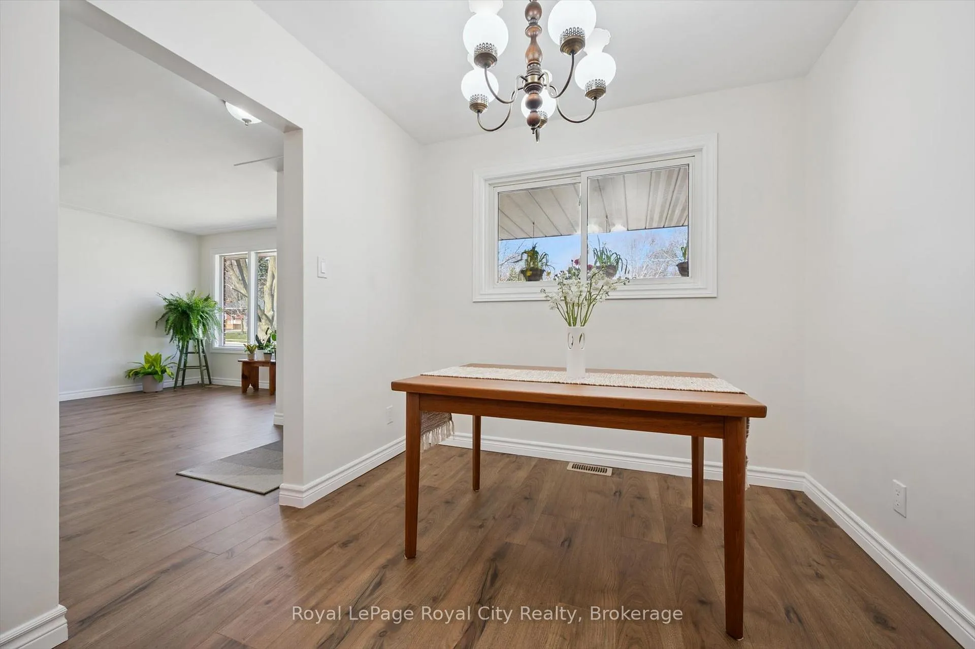 Photo 9 of 16 Kenwood Crescent, Guelph, Junction/Onward Willow — HOMEH