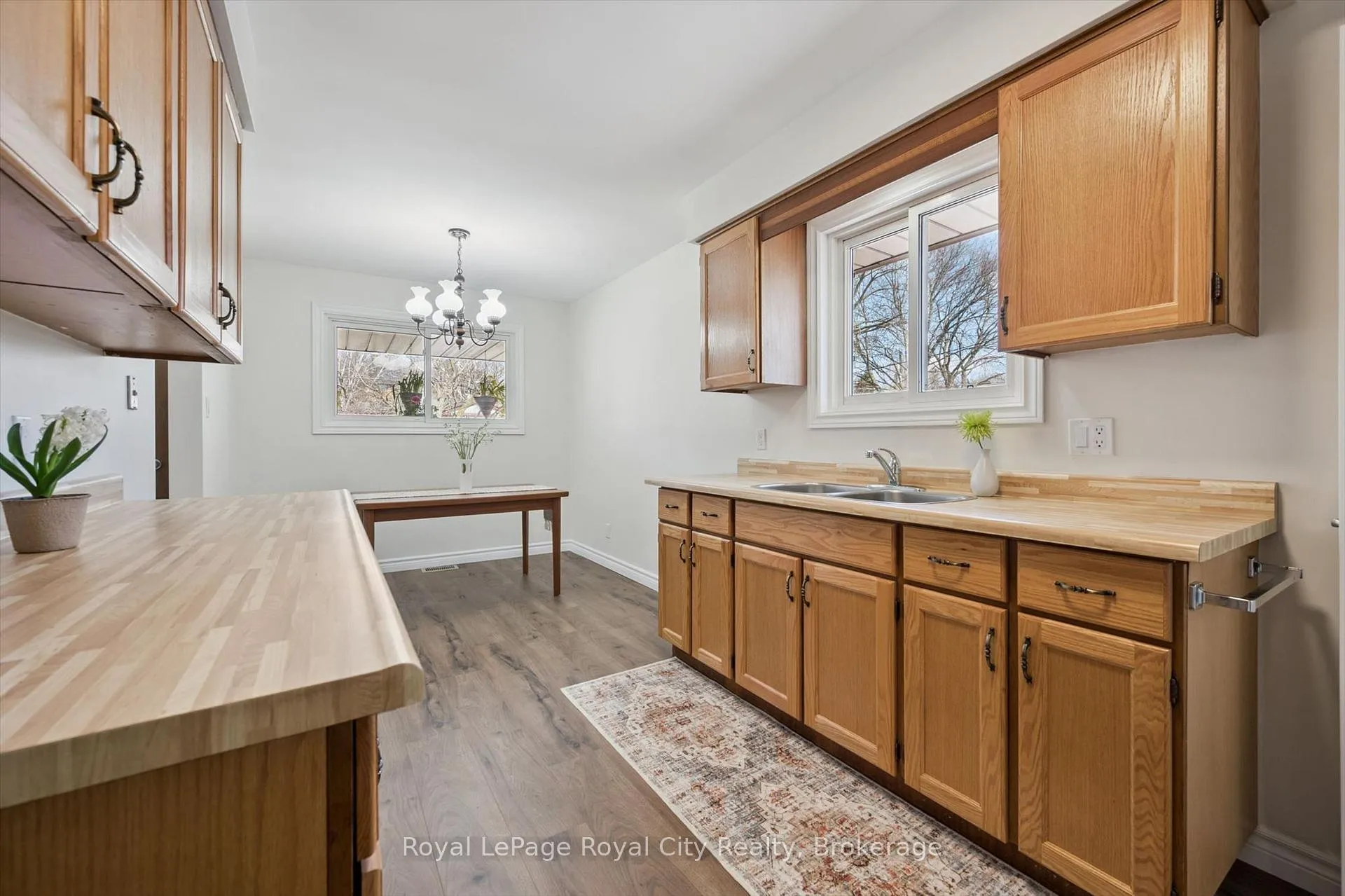 Photo 14 of 16 Kenwood Crescent, Guelph, Junction/Onward Willow — HOMEH
