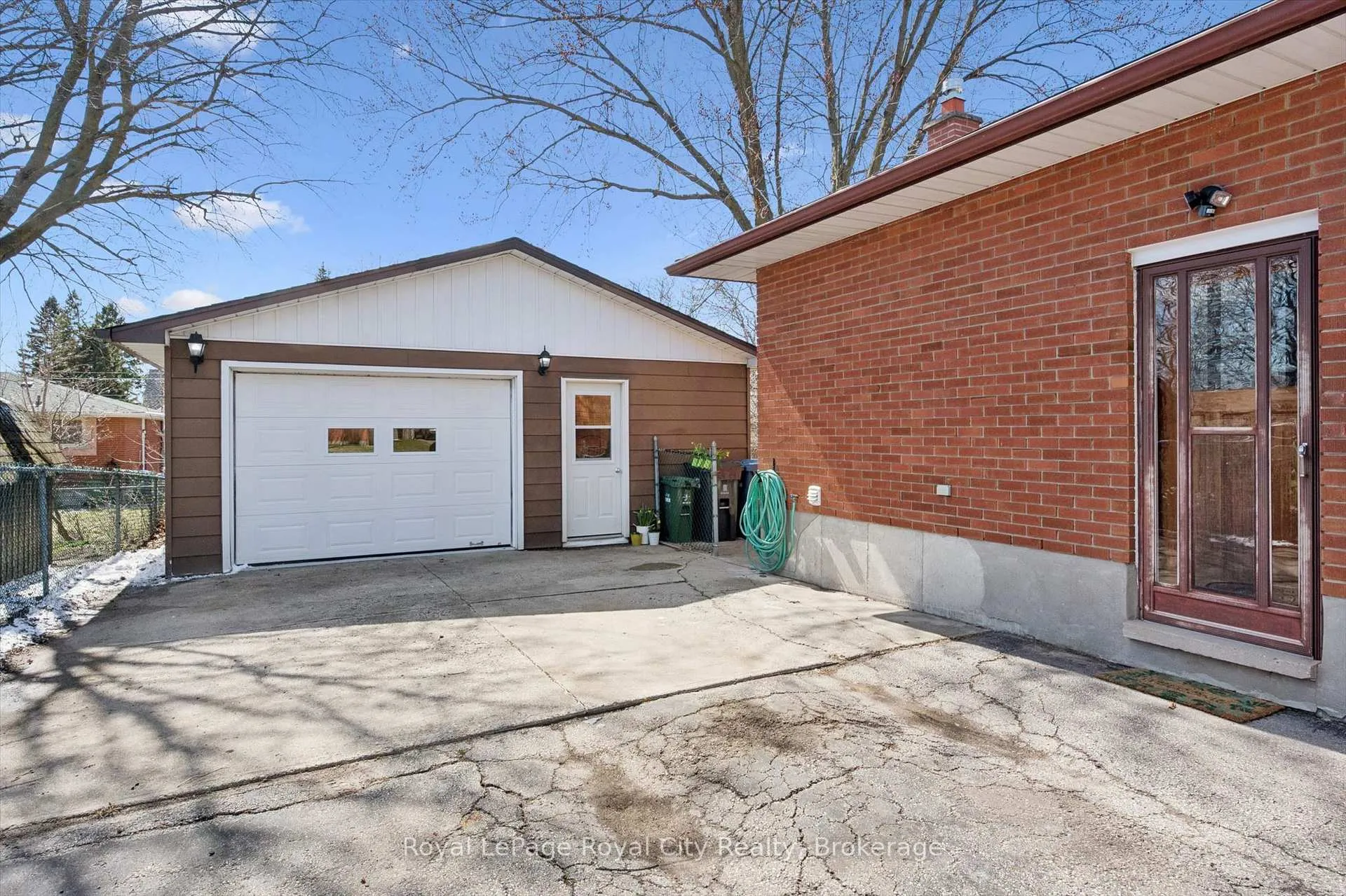 Photo 32 of 16 Kenwood Crescent, Guelph, Junction/Onward Willow — HOMEH