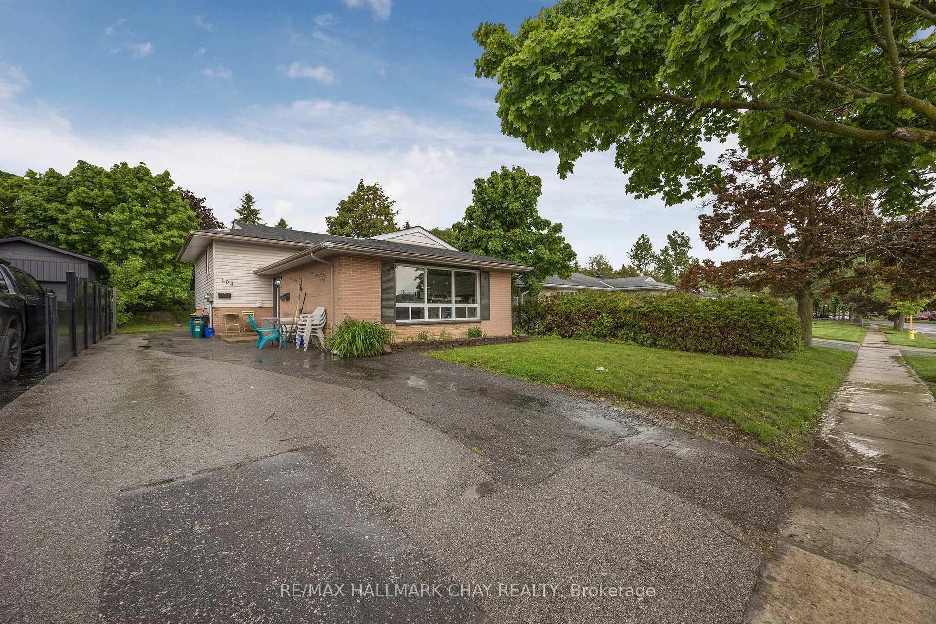 Photo 1 of Unit 1, 2, 3, 104 Daphne Crescent, Barrie, Cundles East — HOMEH