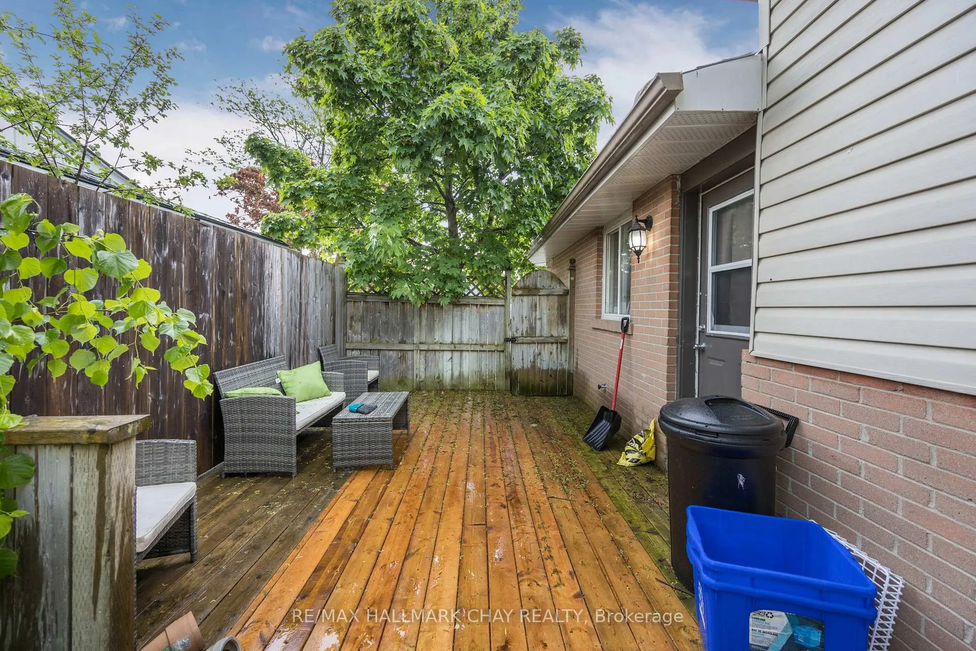 Photo 3 of Unit 1, 2, 3, 104 Daphne Crescent, Barrie, Cundles East — HOMEH