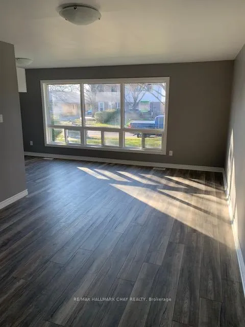 Photo 17 of Unit 1, 2, 3, 104 Daphne Crescent, Barrie, Cundles East — HOMEH