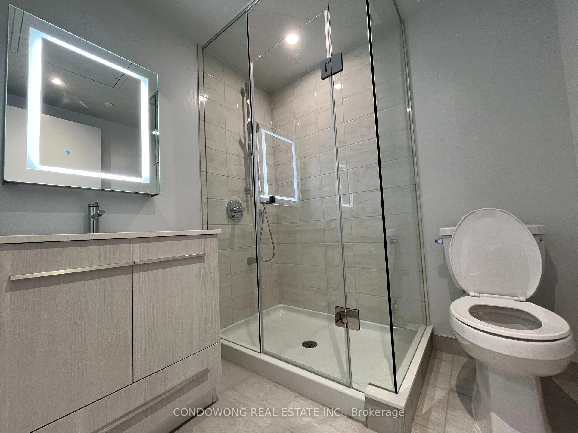 Photo 10 of Unit 2702, 8 Cumberland Street, Toronto, The Annex — HOMEH