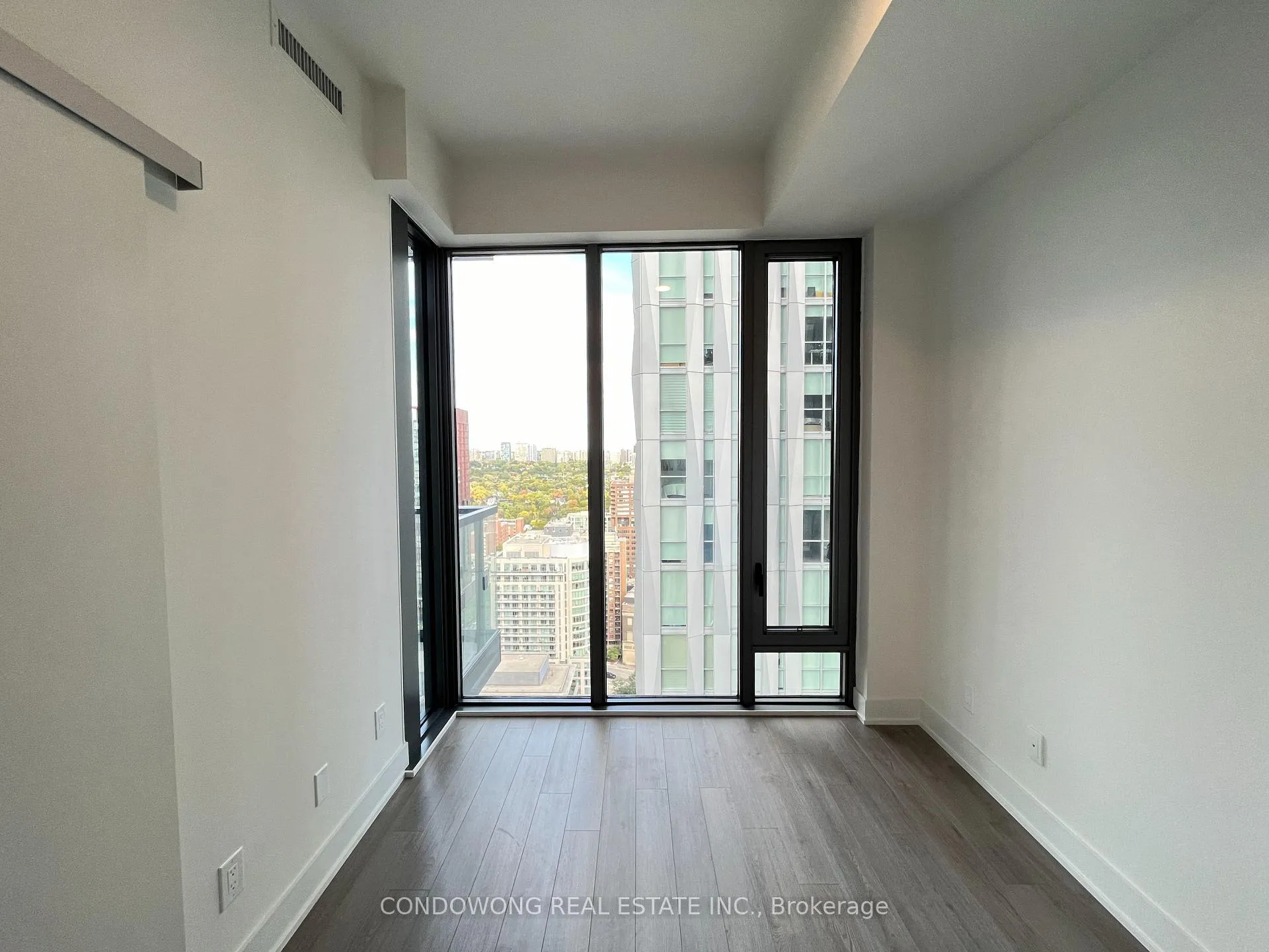 Photo 14 of Unit 2702, 8 Cumberland Street, Toronto, The Annex — HOMEH