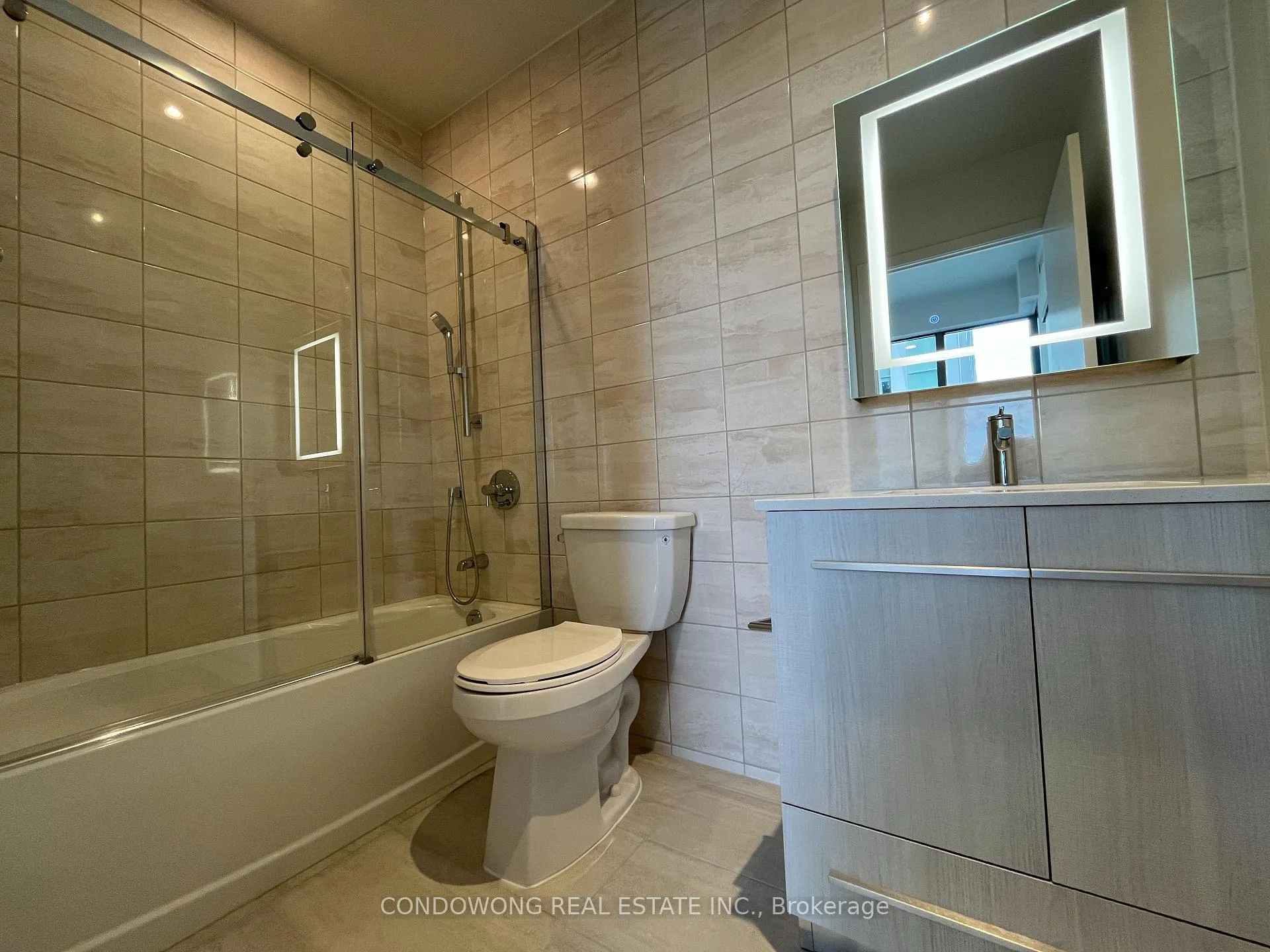 Photo 15 of Unit 2702, 8 Cumberland Street, Toronto, The Annex — HOMEH