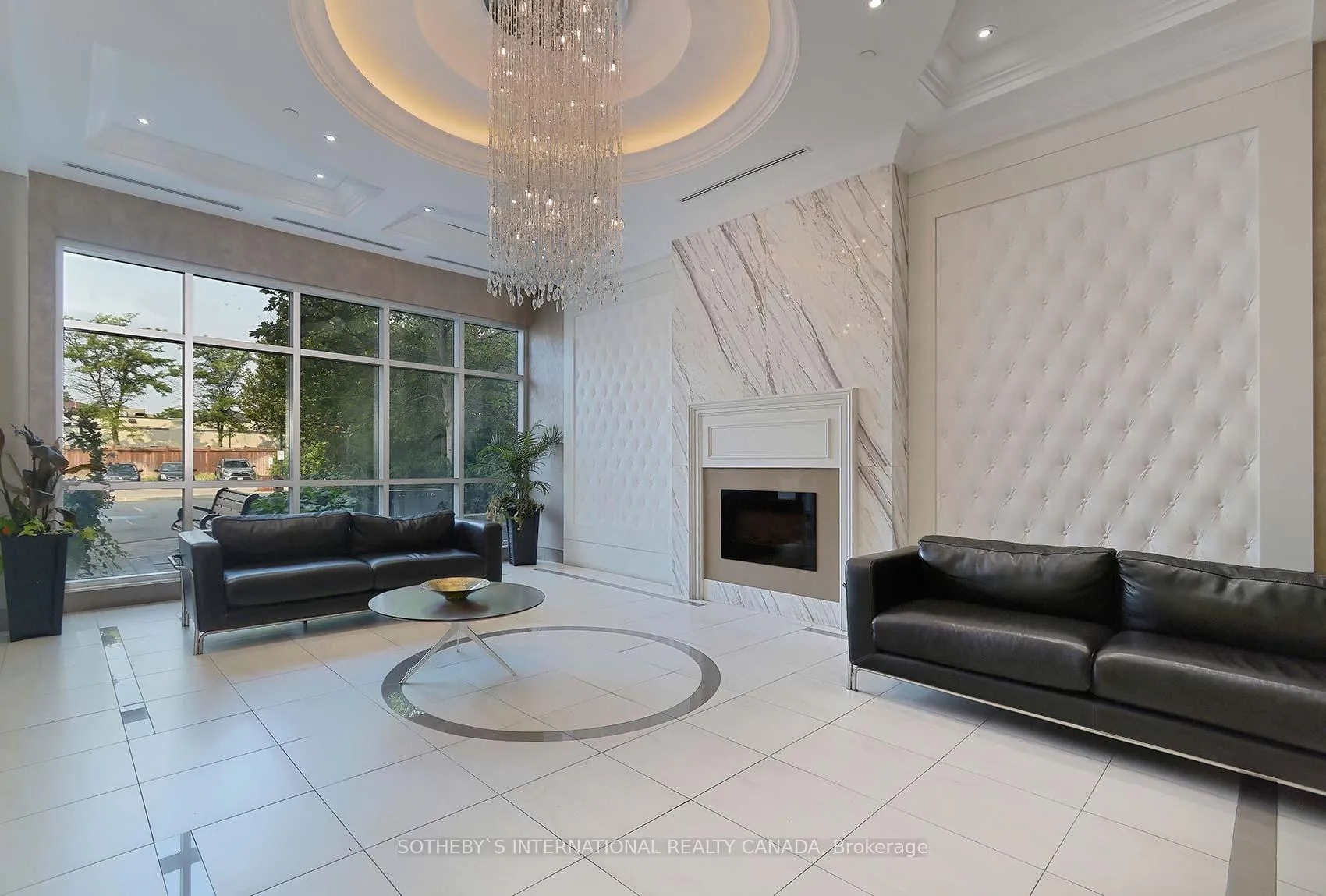 Photo 5 of Unit 407, 2396 Major Mackenzie Drive, Vaughan, Maple — HOMEH