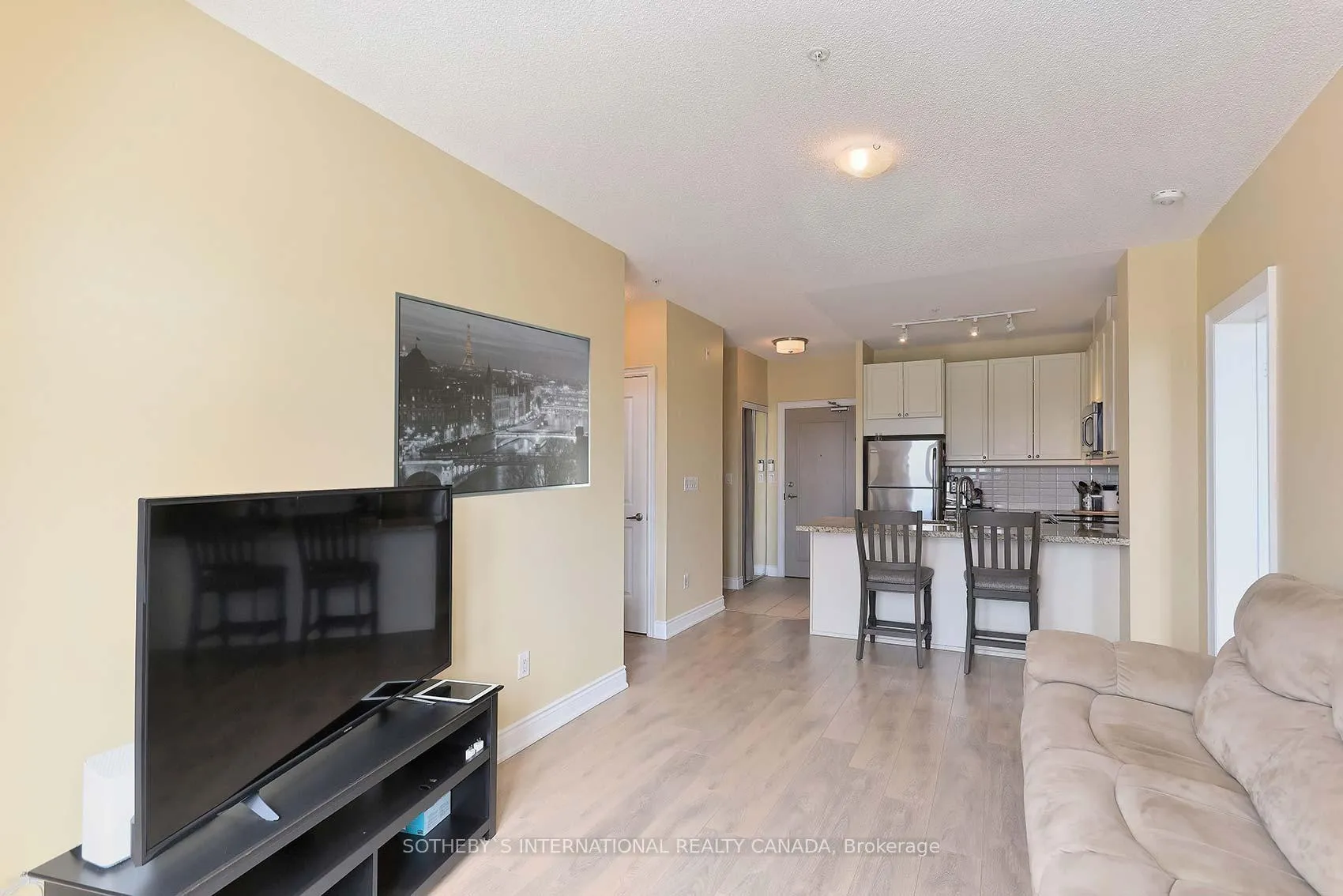 Photo 12 of Unit 407, 2396 Major Mackenzie Drive, Vaughan, Maple — HOMEH