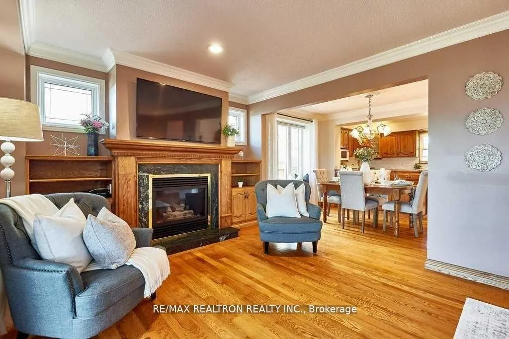 Photo 6 of Unit Upper, 986 Southgate Drive, Oshawa, Donevan — HOMEH