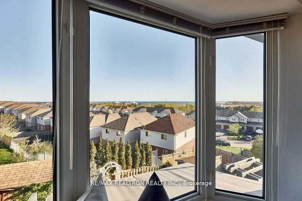 Photo 9 of Unit Upper, 986 Southgate Drive, Oshawa, Donevan — HOMEH
