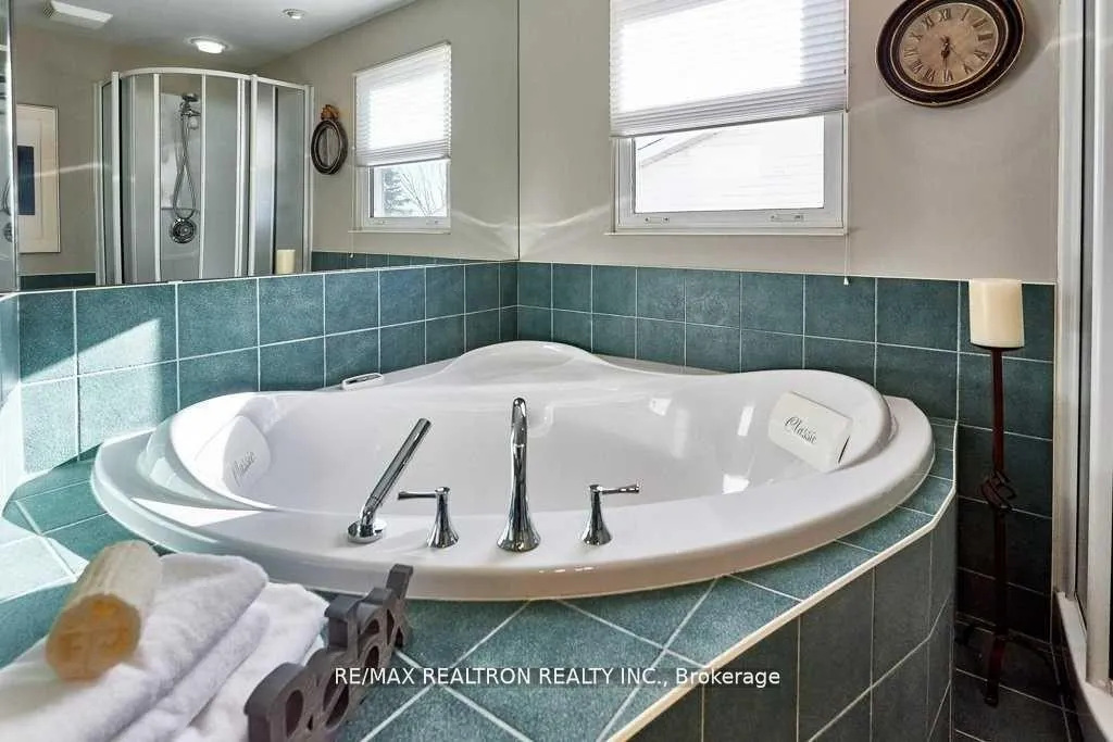 Photo 11 of Unit Upper, 986 Southgate Drive, Oshawa, Donevan — HOMEH
