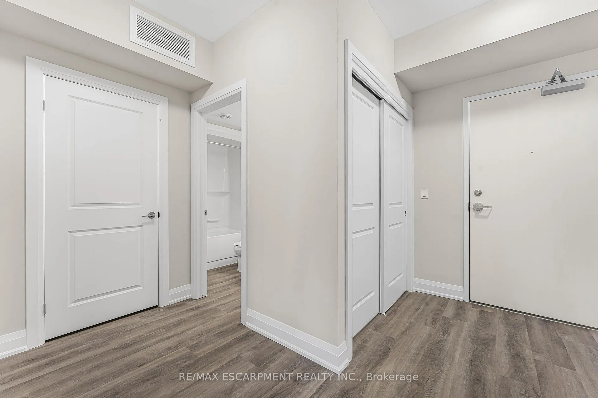 Photo 2 of Unit 114, 118 Summersides Boulevard, Pelham, Fonthill — HOMEH