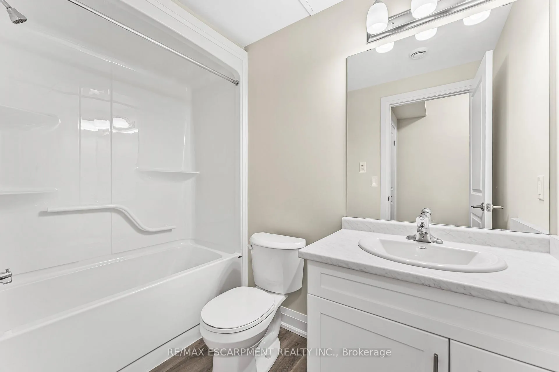 Photo 4 of Unit 114, 118 Summersides Boulevard, Pelham, Fonthill — HOMEH