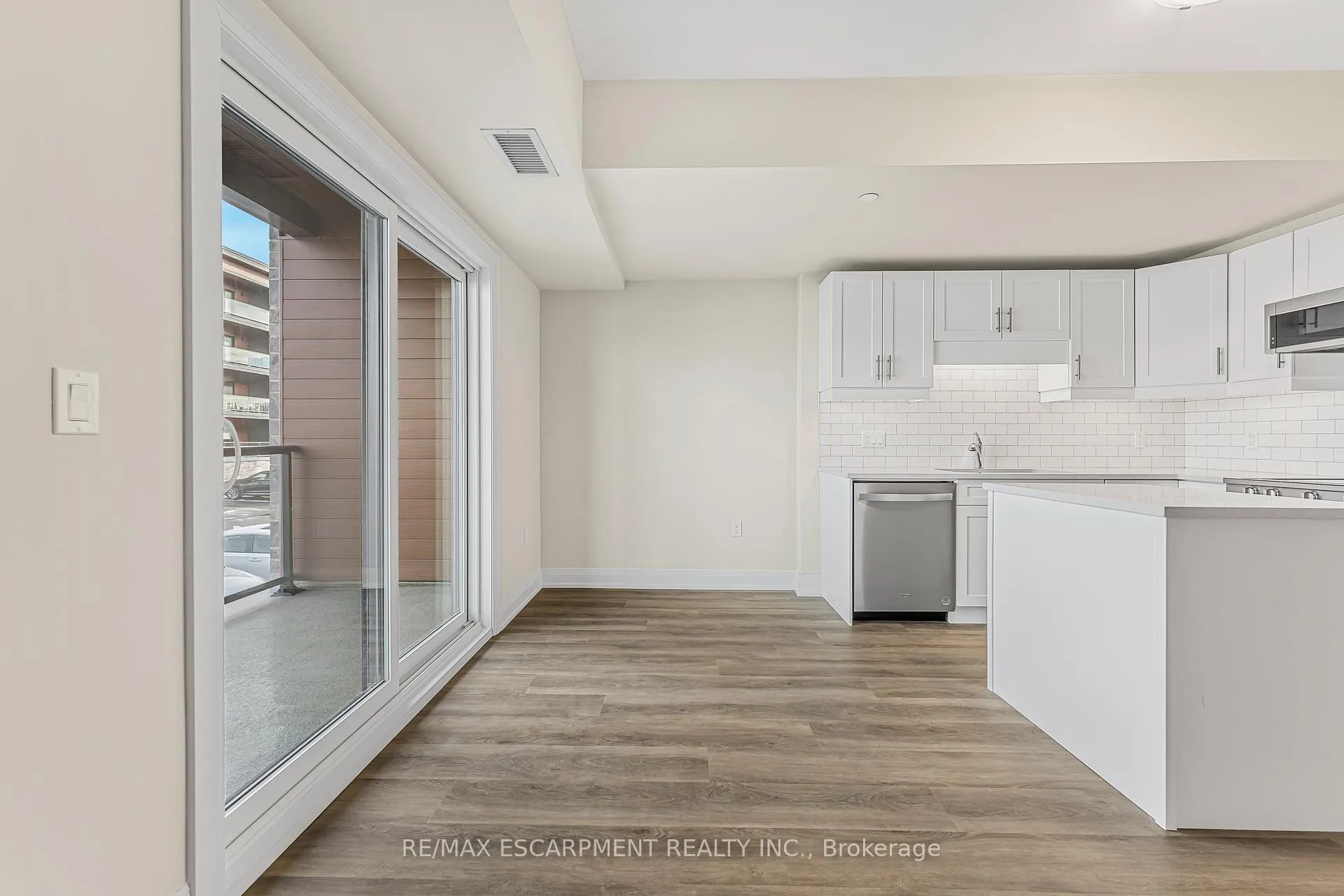 Photo 14 of Unit 114, 118 Summersides Boulevard, Pelham, Fonthill — HOMEH