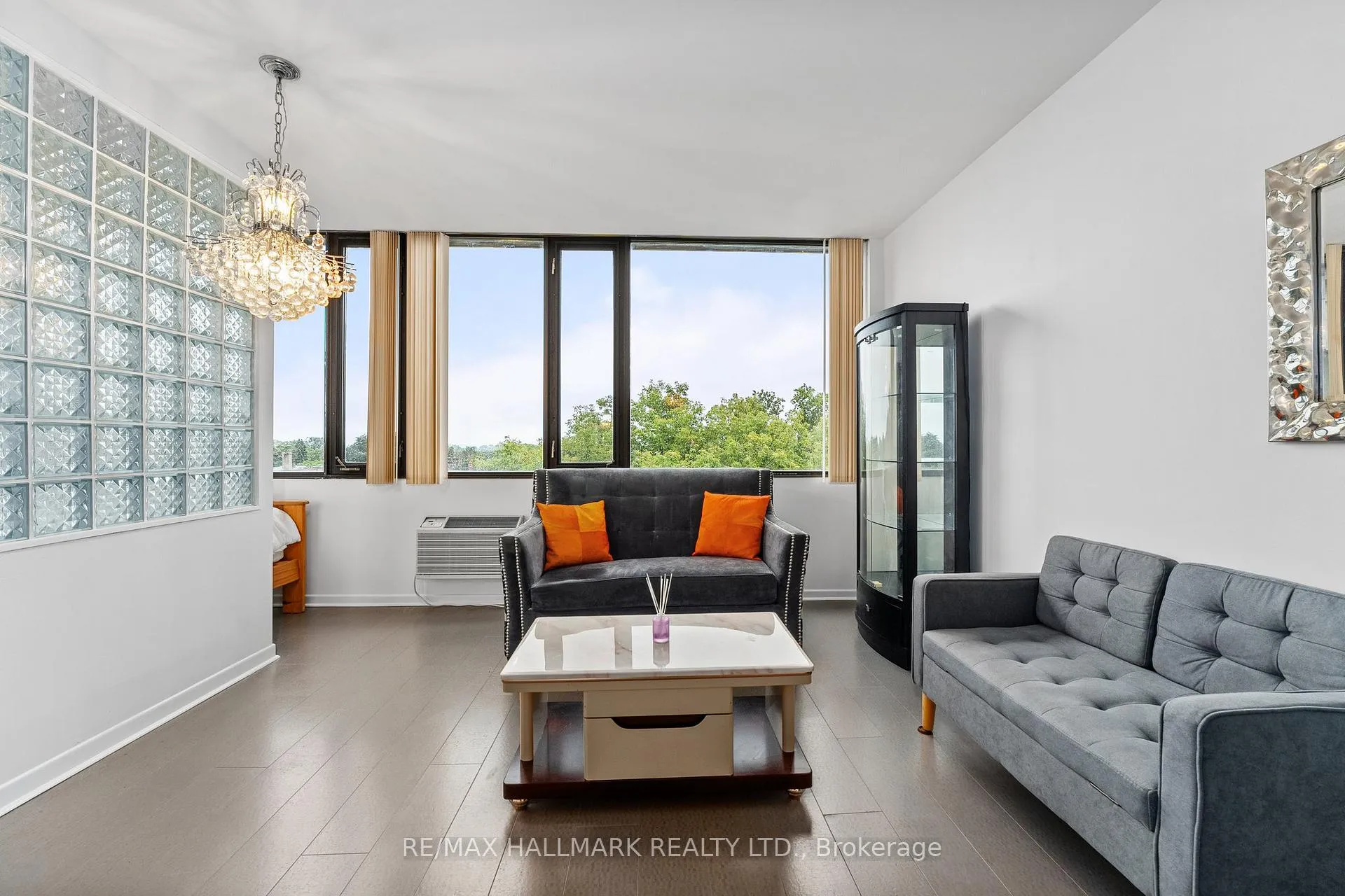 Photo 6 of Unit 508, 300 Coxwell Avenue, Toronto, Greenwood-Coxwell — HOMEH