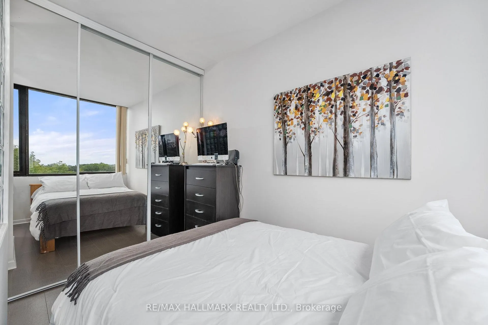 Photo 11 of Unit 508, 300 Coxwell Avenue, Toronto, Greenwood-Coxwell — HOMEH