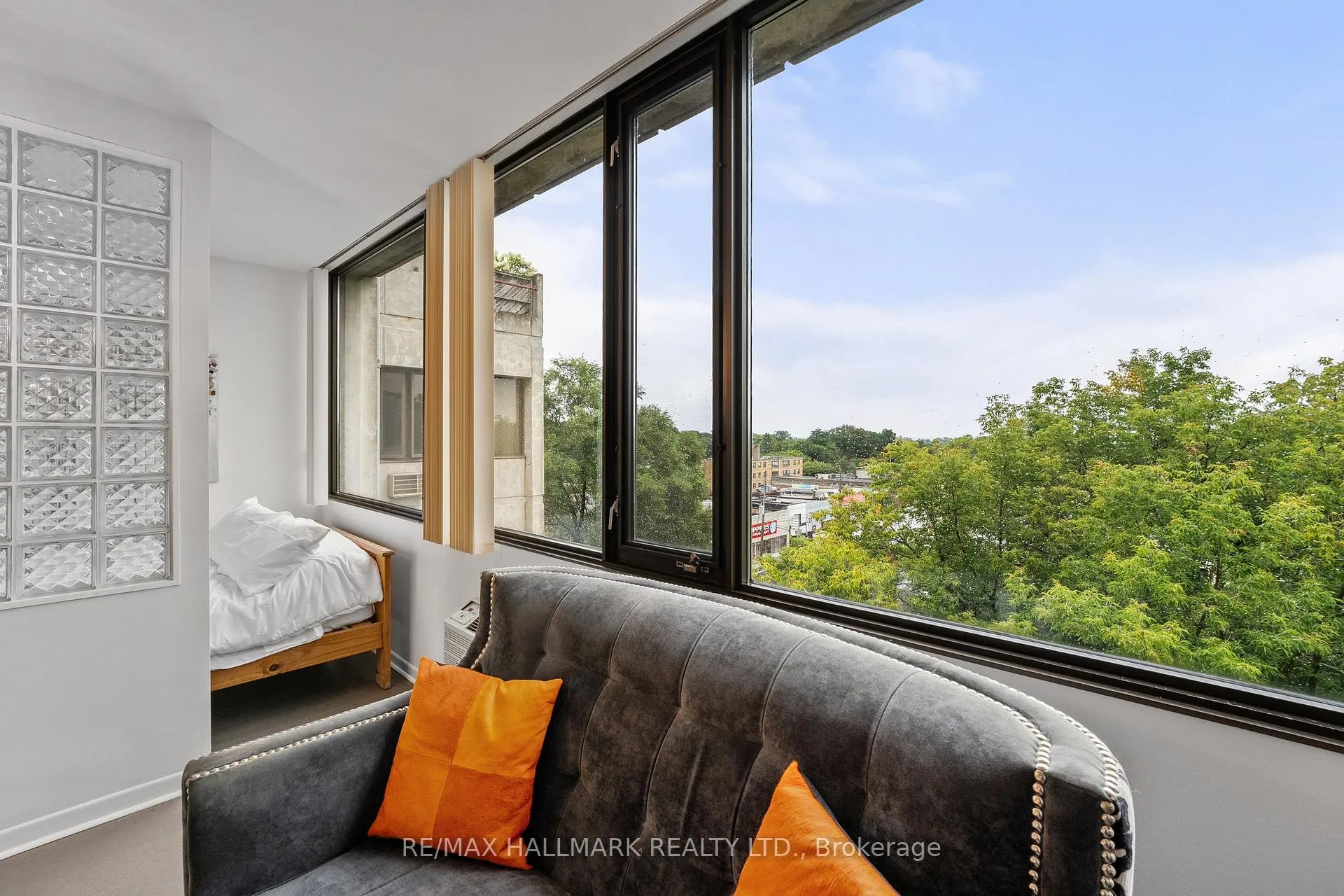 Photo 17 of Unit 508, 300 Coxwell Avenue, Toronto, Greenwood-Coxwell — HOMEH