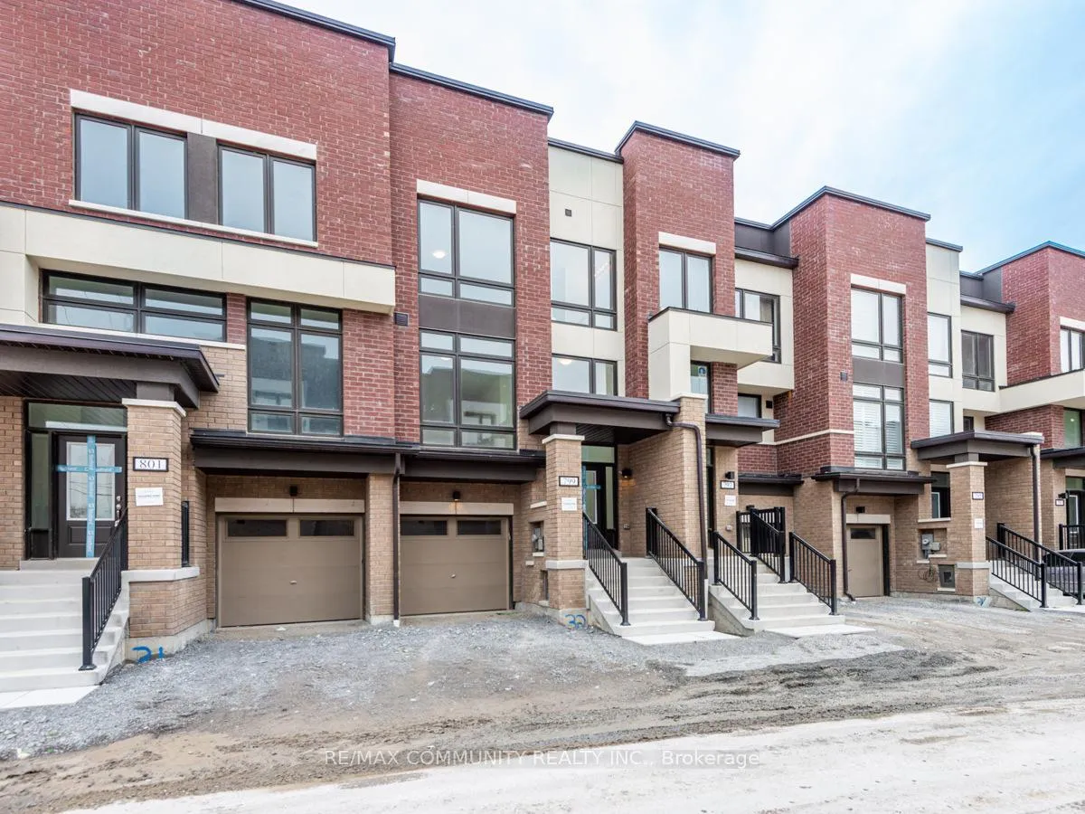 Photo 2 of Unit 32, 799 Heathrow Path, Oshawa, Taunton — HOMEH