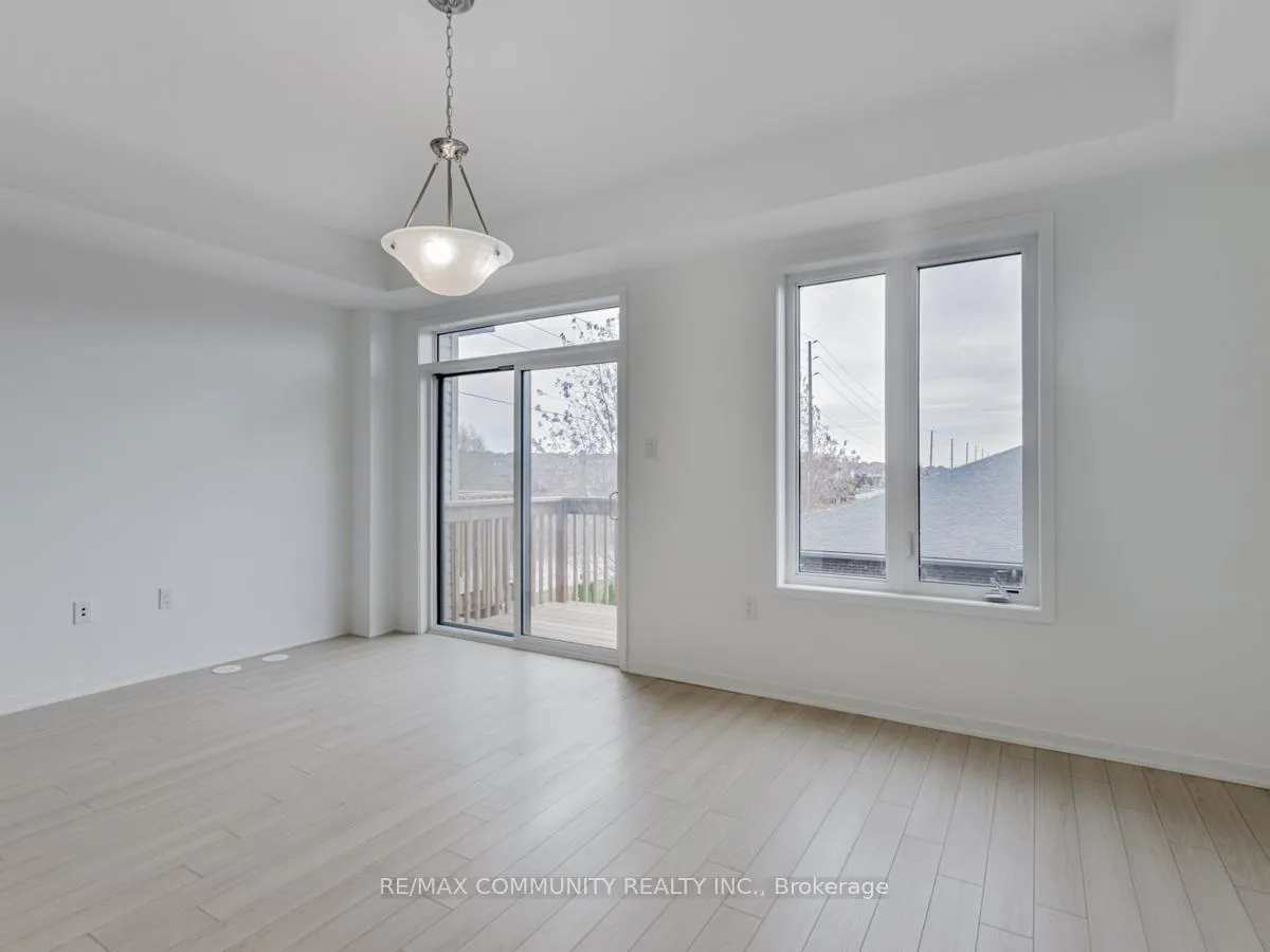 Photo 10 of Unit 32, 799 Heathrow Path, Oshawa, Taunton — HOMEH
