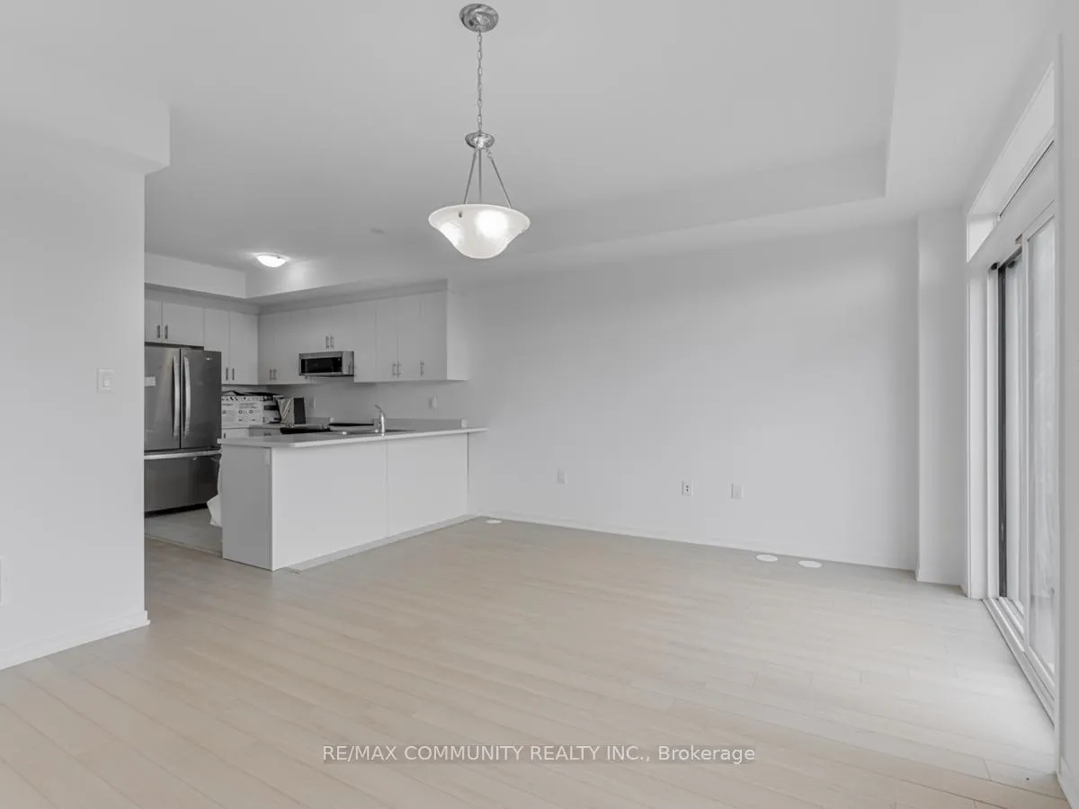 Photo 11 of Unit 32, 799 Heathrow Path, Oshawa, Taunton — HOMEH