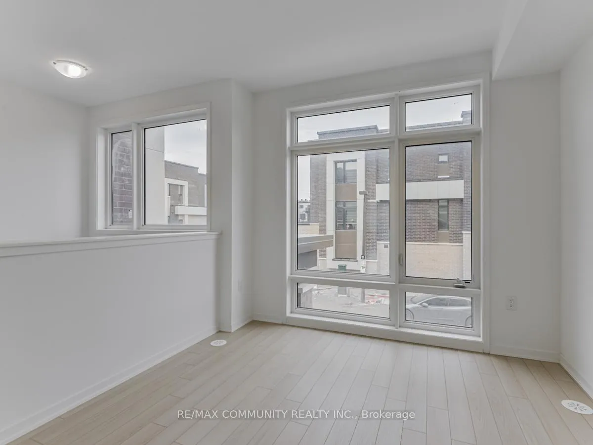 Photo 14 of Unit 32, 799 Heathrow Path, Oshawa, Taunton — HOMEH