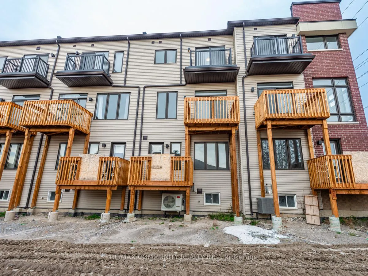 Photo 31 of Unit 32, 799 Heathrow Path, Oshawa, Taunton — HOMEH