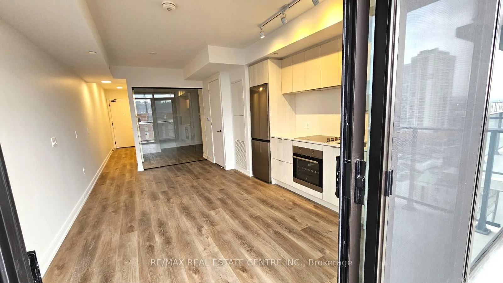 Photo 5 of Unit 1302, 1 Jarvis Street, Hamilton, Beasley — HOMEH