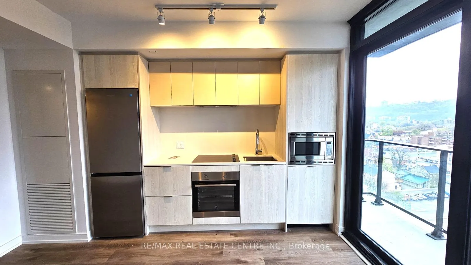 Photo 8 of Unit 1302, 1 Jarvis Street, Hamilton, Beasley — HOMEH