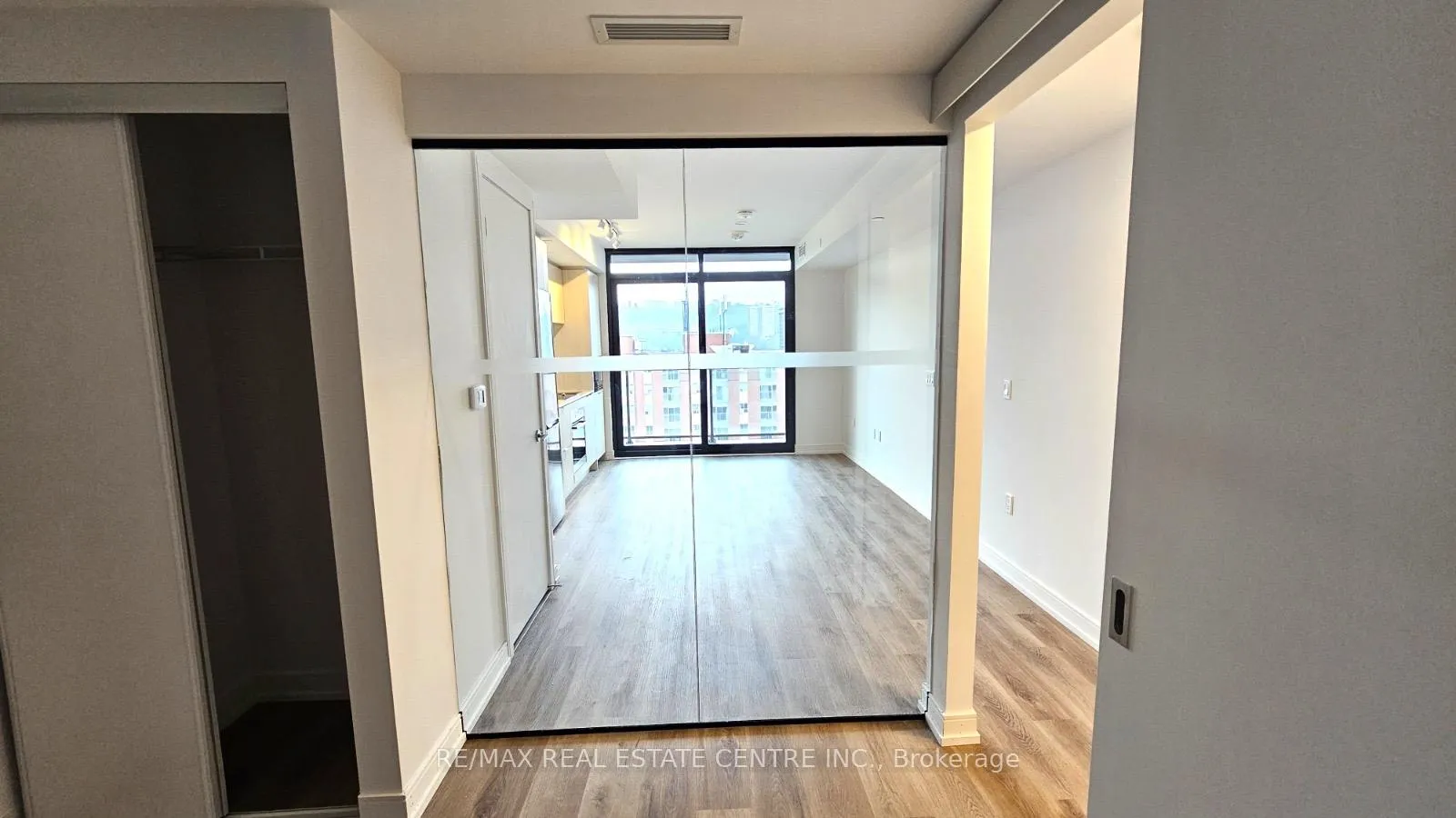 Photo 12 of Unit 1302, 1 Jarvis Street, Hamilton, Beasley — HOMEH