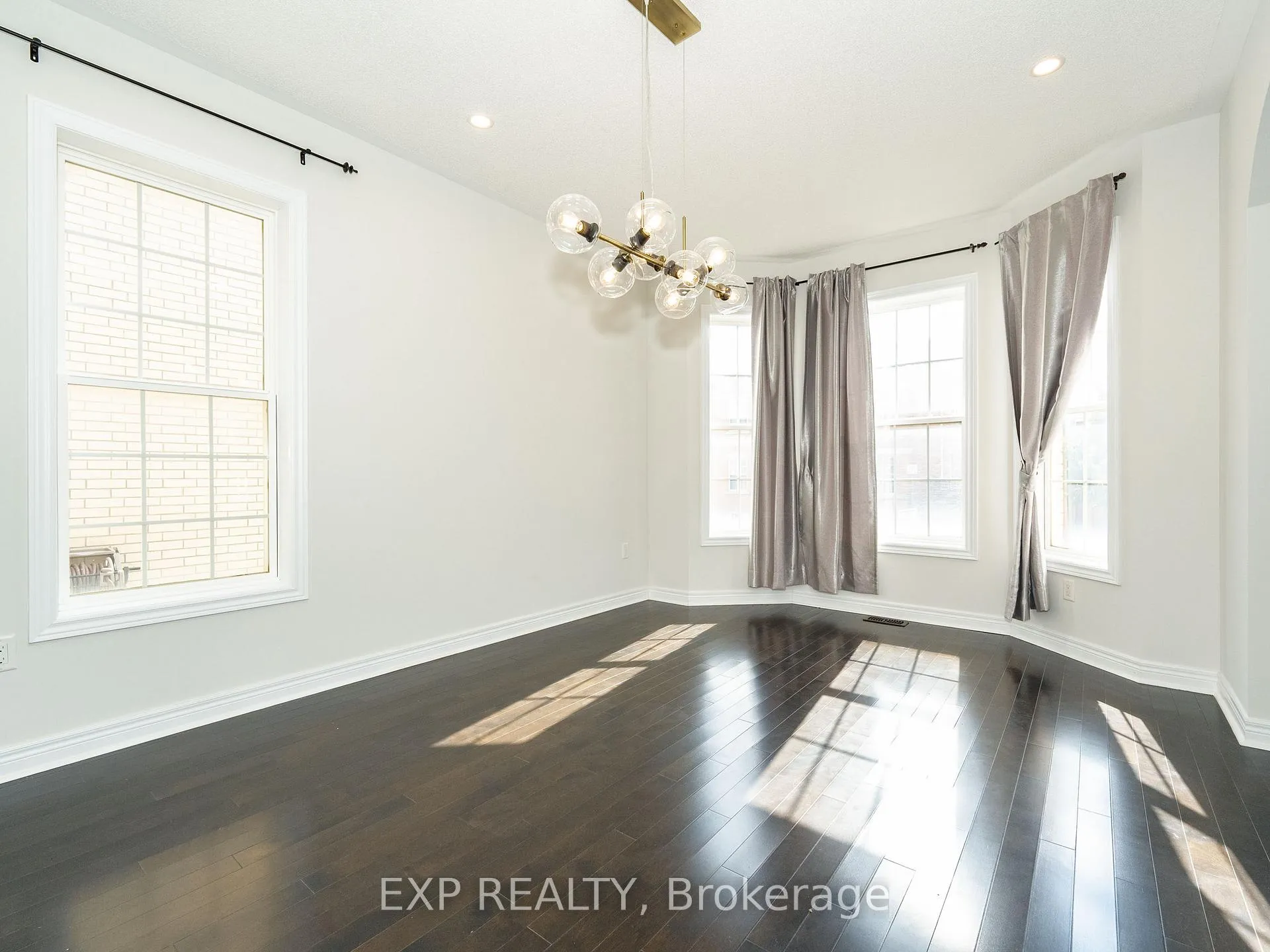Photo 7 of 26 Bembridge Drive, Markham, Cathedraltown — HOMEH
