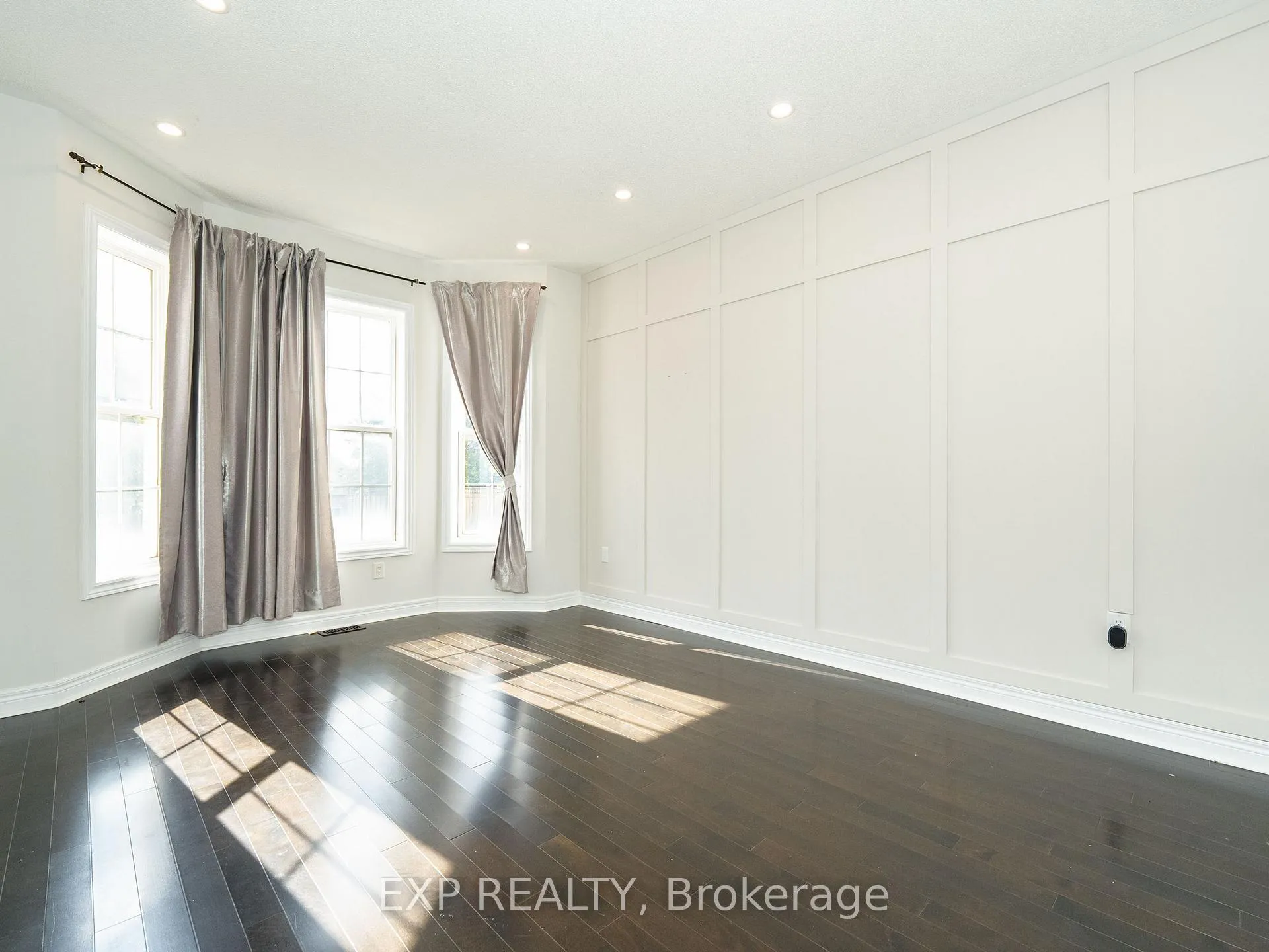 Photo 11 of 26 Bembridge Drive, Markham, Cathedraltown — HOMEH