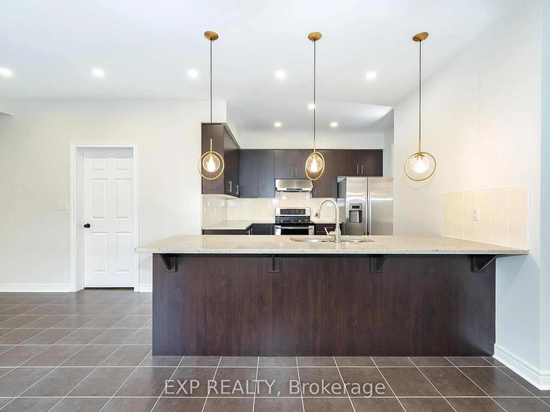 Photo 15 of 26 Bembridge Drive, Markham, Cathedraltown — HOMEH
