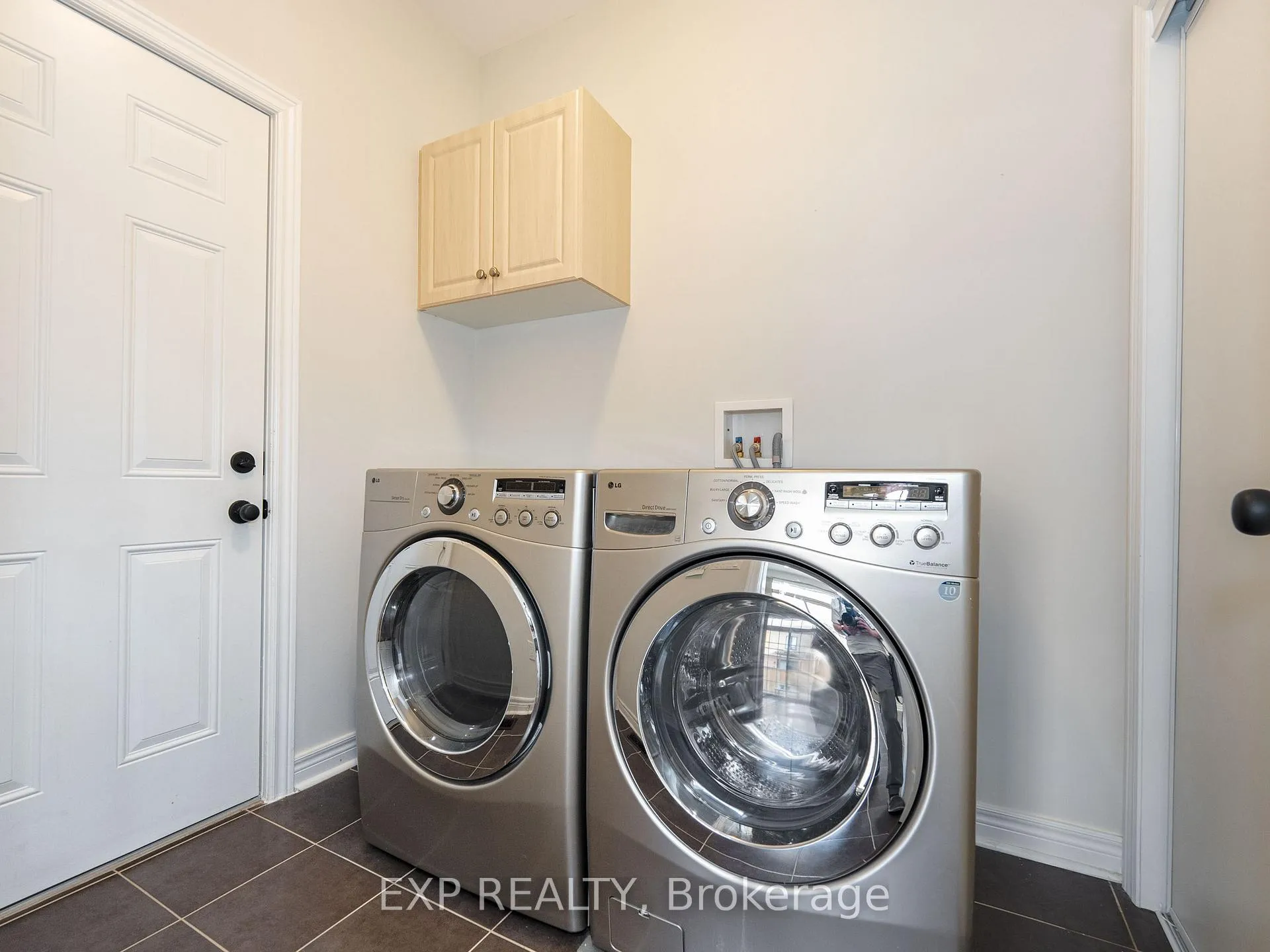 Photo 24 of 26 Bembridge Drive, Markham, Cathedraltown — HOMEH