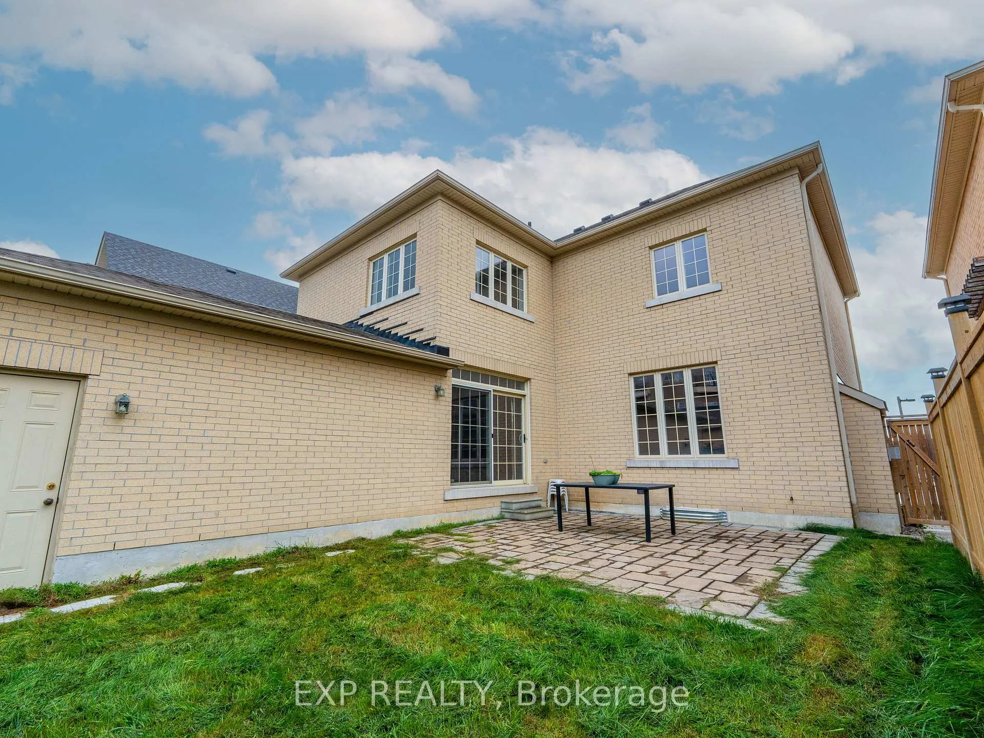 Photo 47 of 26 Bembridge Drive, Markham, Cathedraltown — HOMEH