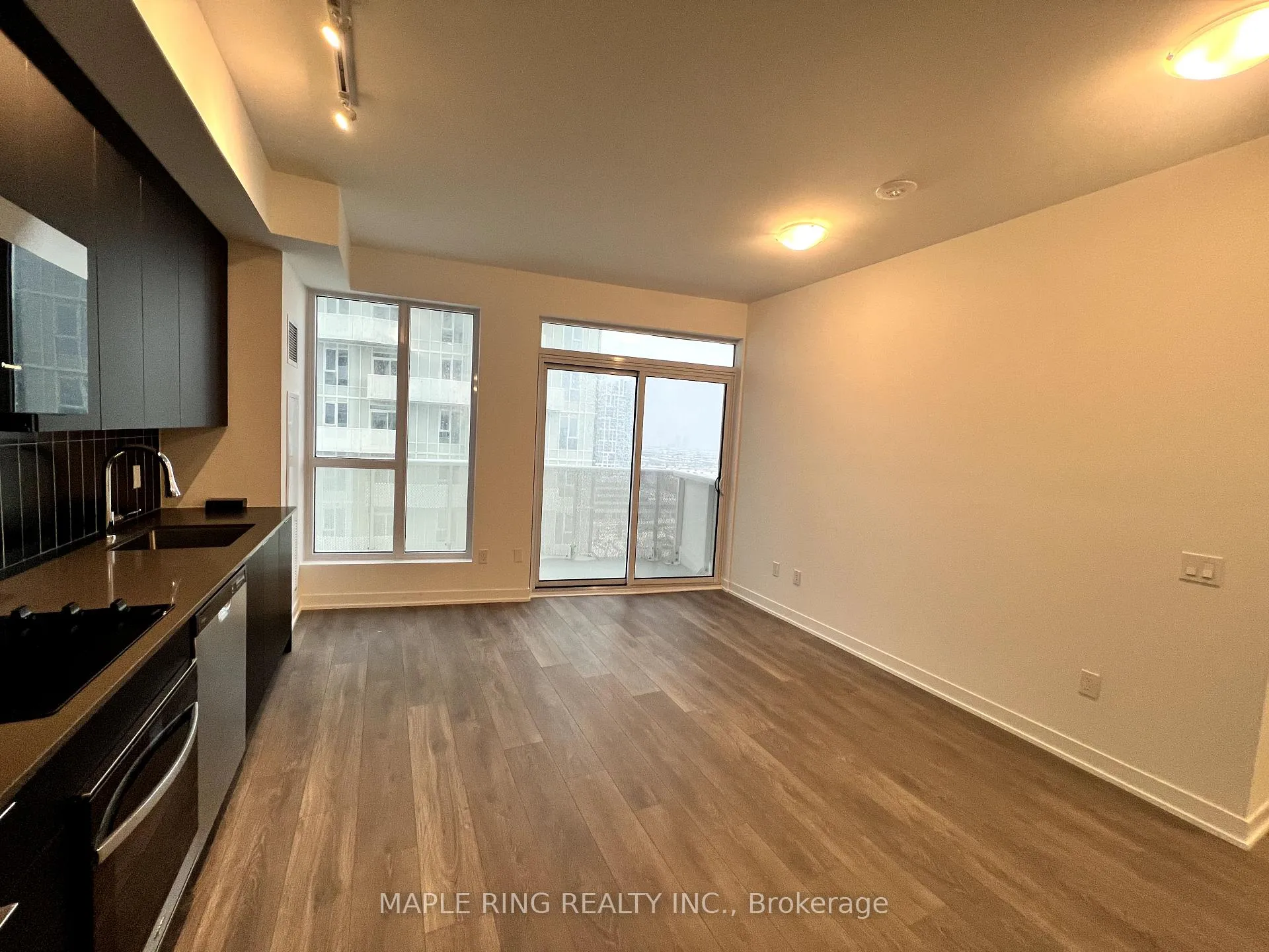 Photo 1 of Unit 1523, 498 Caldari Road, Vaughan, Concord — HOMEH