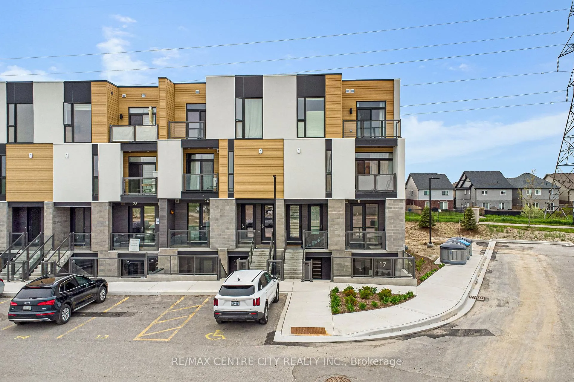 Photo 2 of Unit 17, 142 Foamflower Place, Waterloo — HOMEH