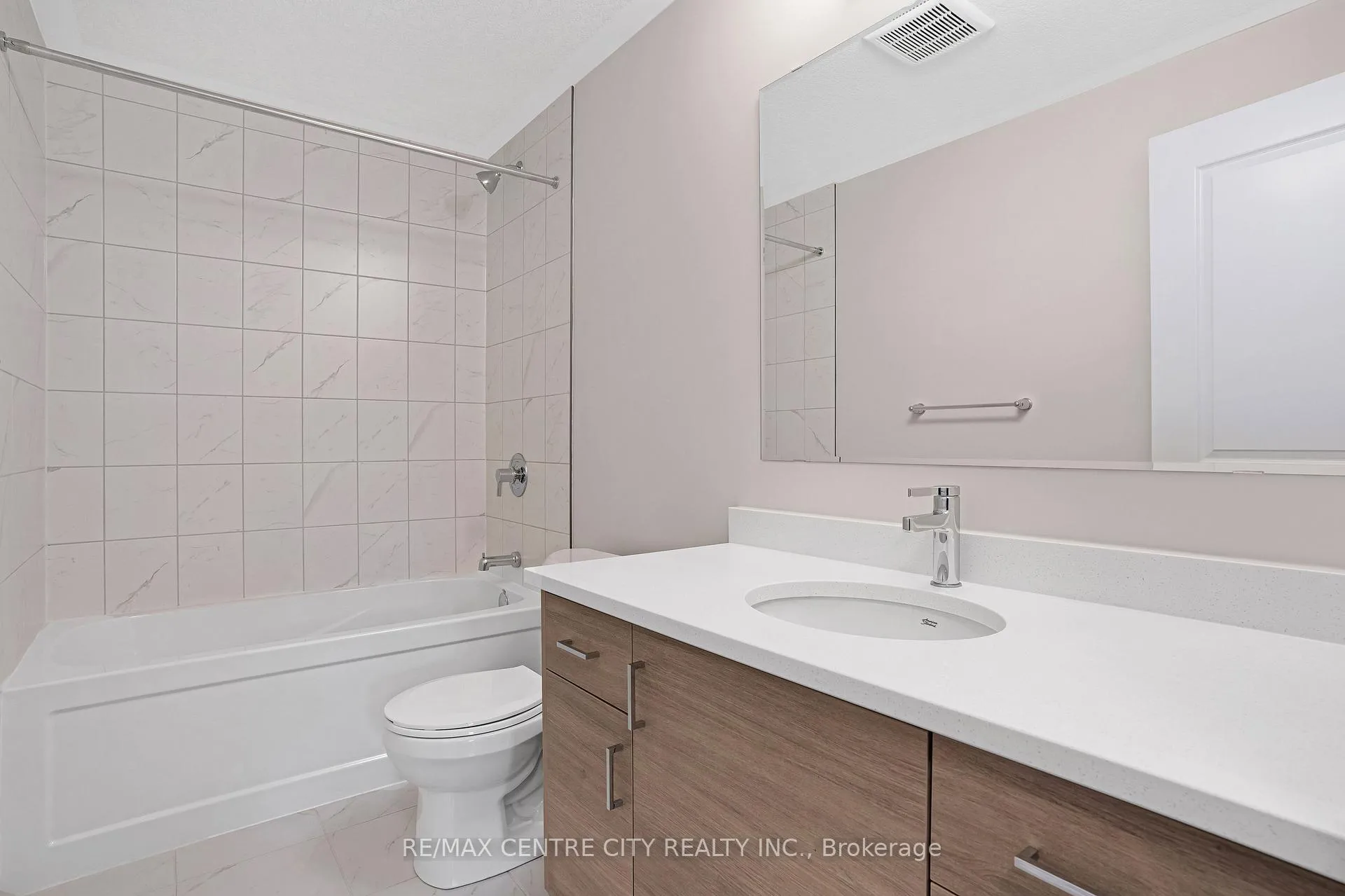Photo 10 of Unit 17, 142 Foamflower Place, Waterloo — HOMEH