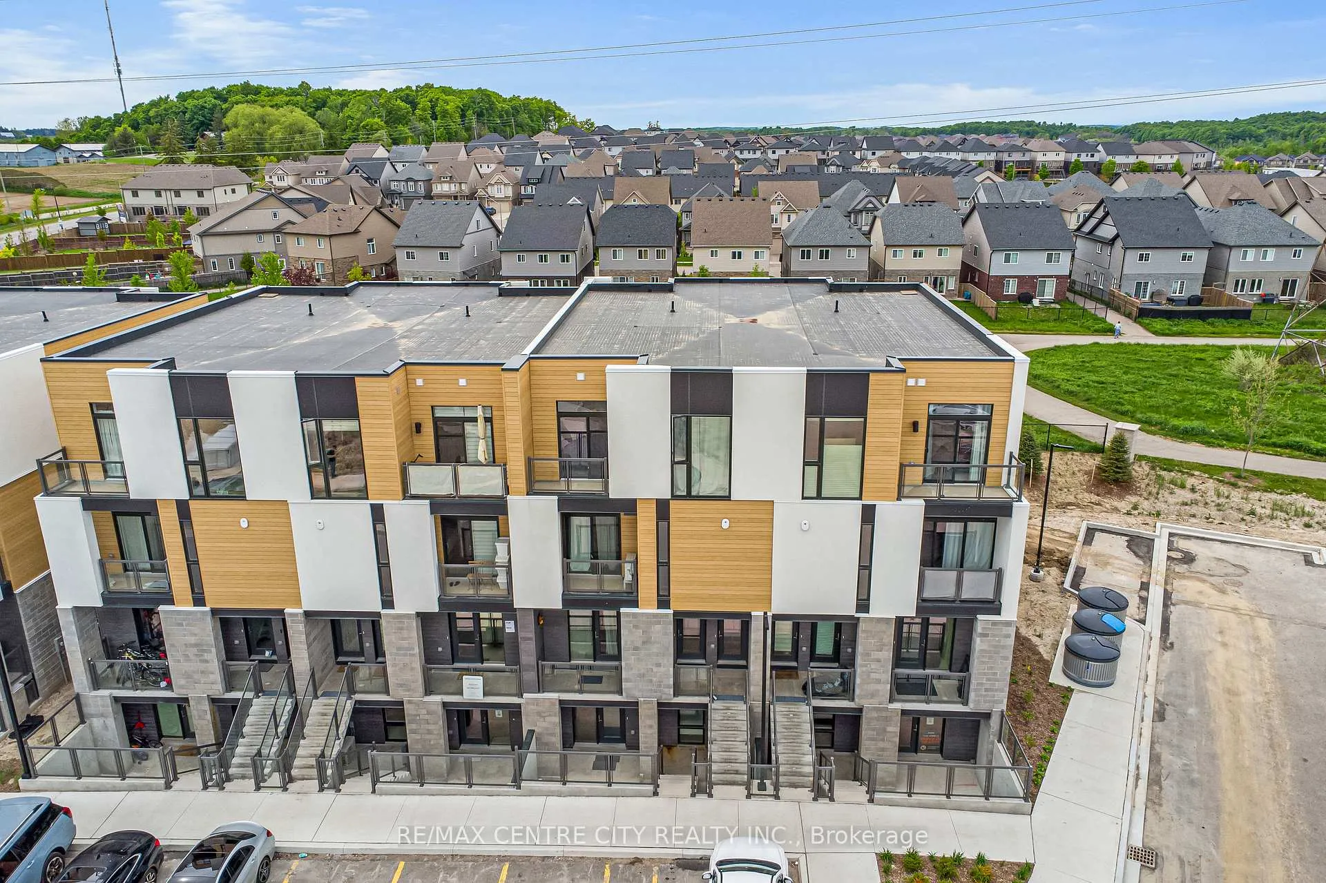 Photo 25 of Unit 17, 142 Foamflower Place, Waterloo — HOMEH