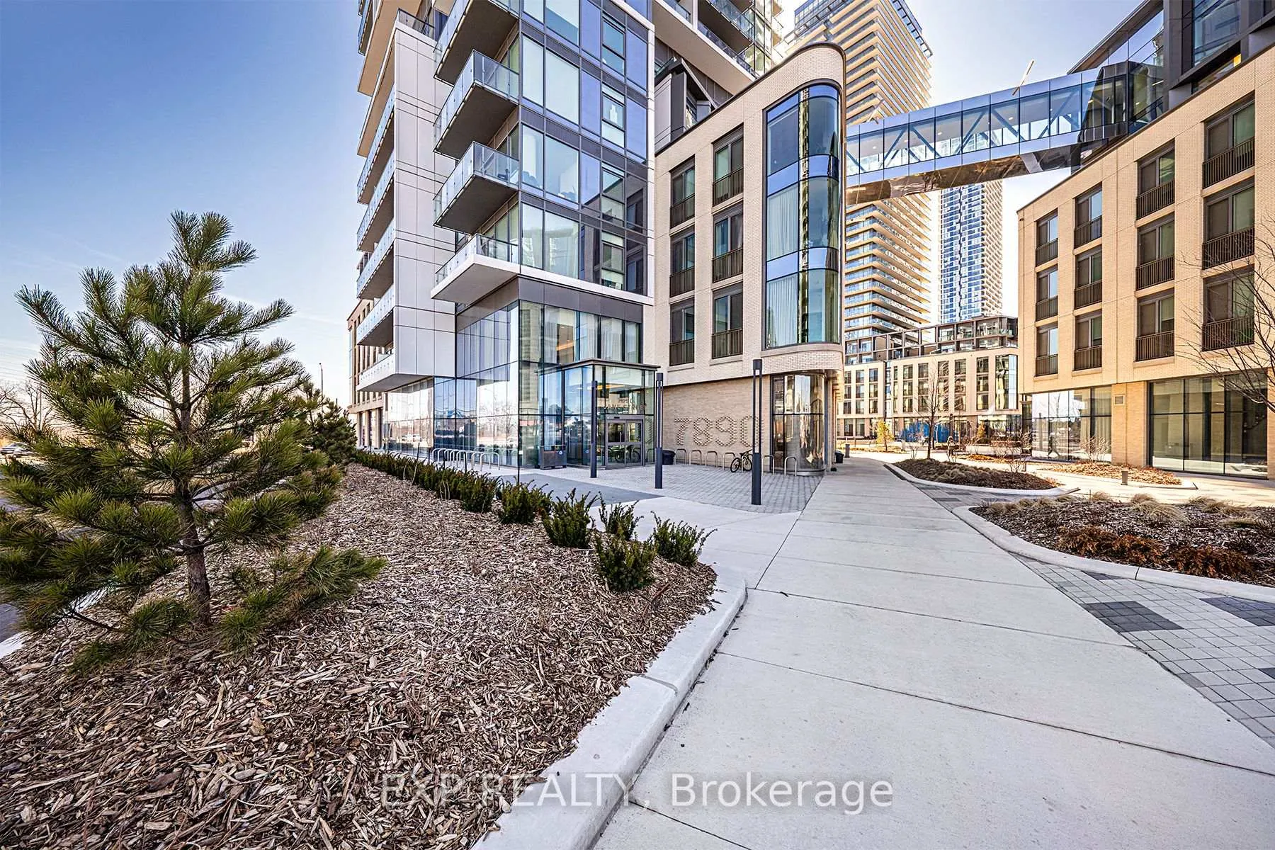 Photo 4 of Unit PH -02, 7890 Jane Street, Vaughan, Concord — HOMEH