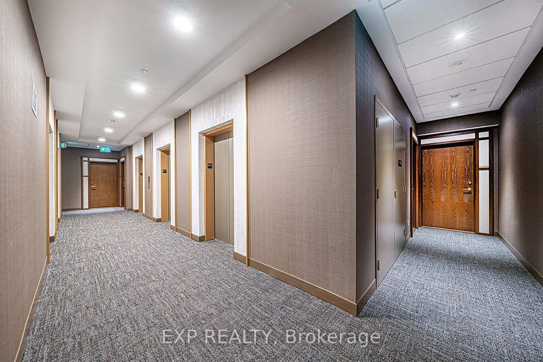 Photo 10 of Unit PH -02, 7890 Jane Street, Vaughan, Concord — HOMEH