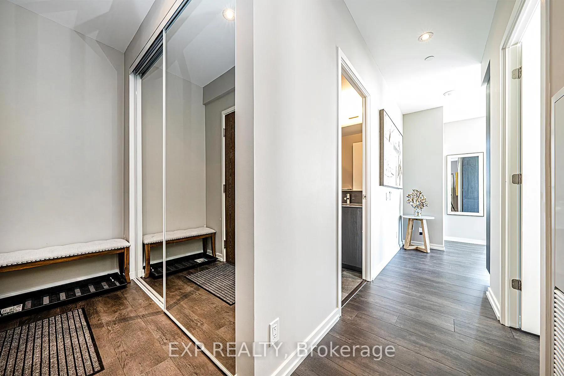 Photo 12 of Unit PH -02, 7890 Jane Street, Vaughan, Concord — HOMEH